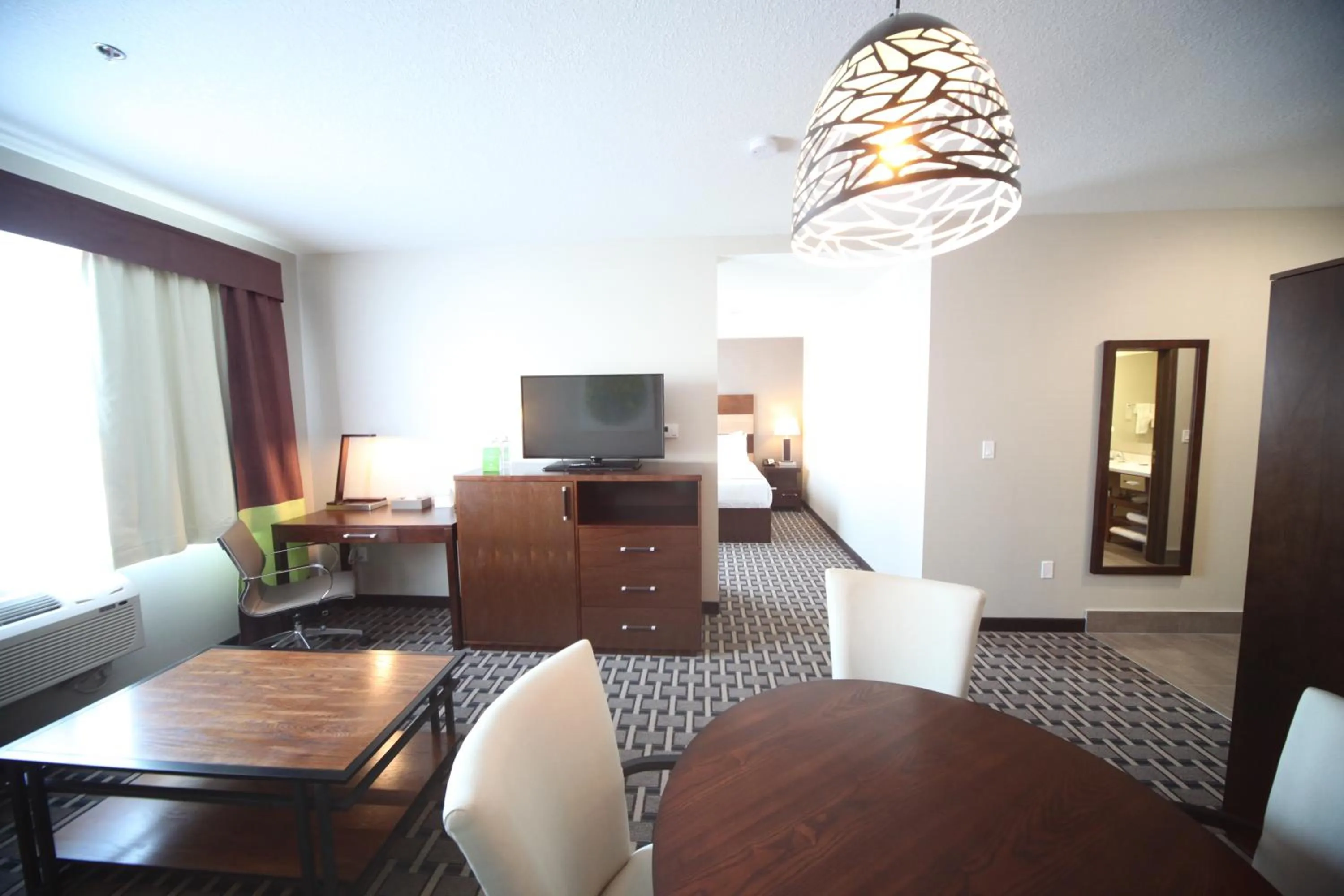 Dining area in Wyndham Garden Edmonton Airport