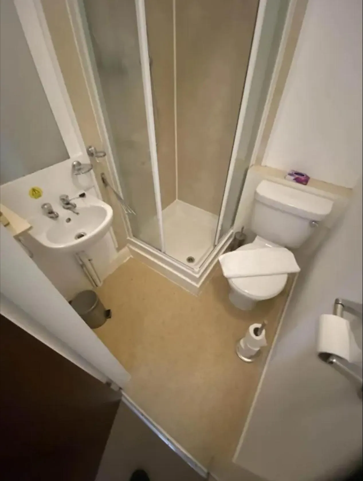 Shower in The Stromness Hotel