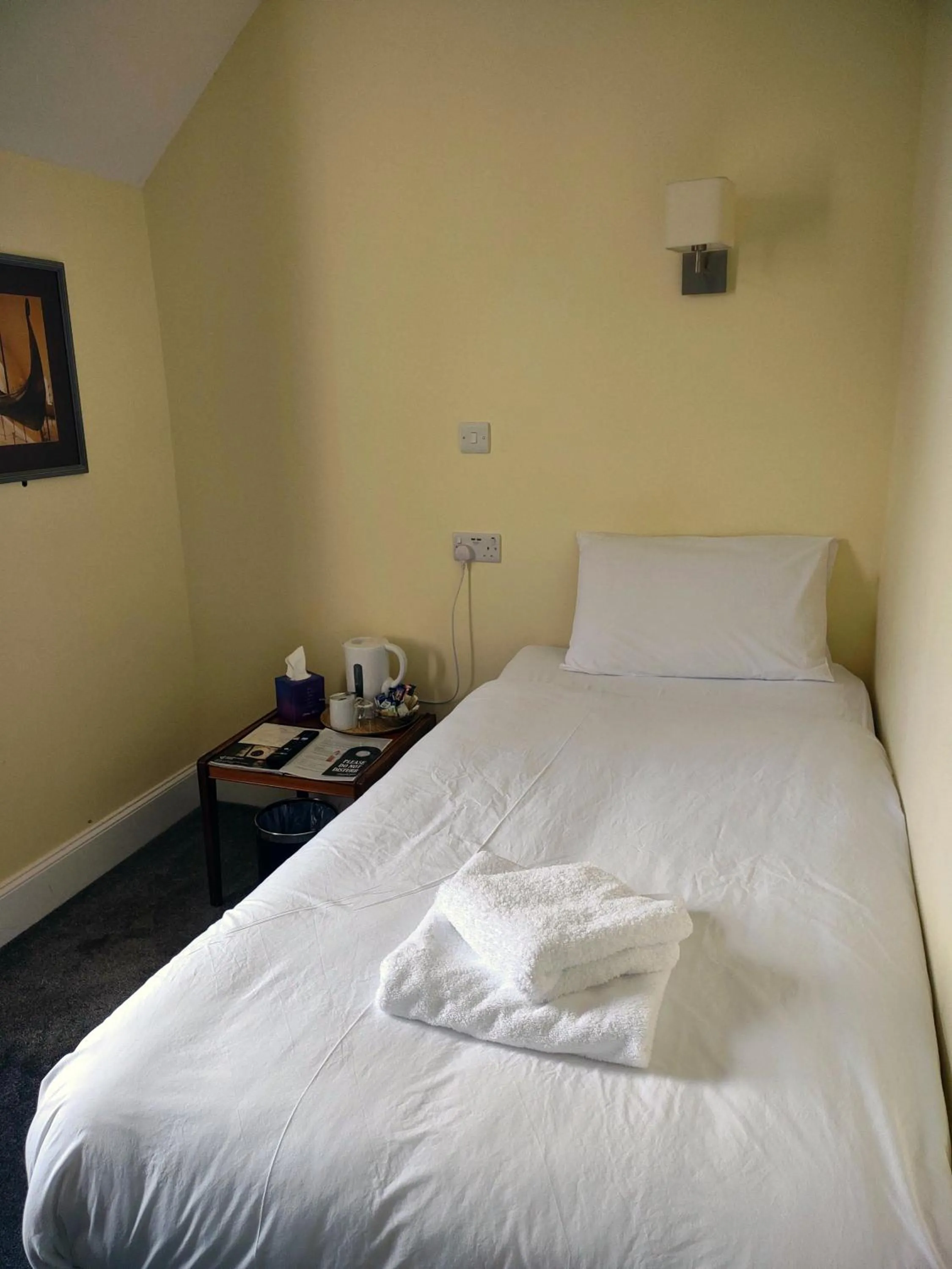 Bed in The Stromness Hotel