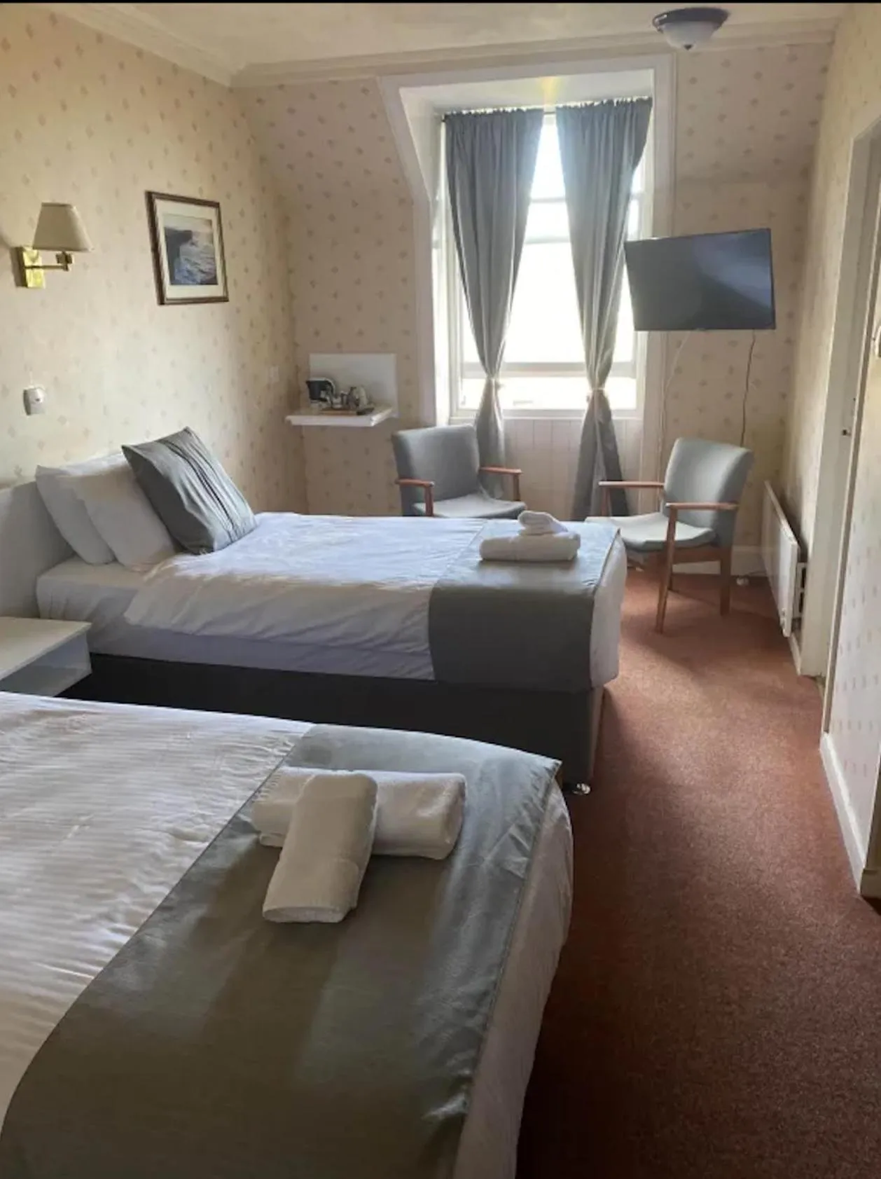 Bed in The Stromness Hotel