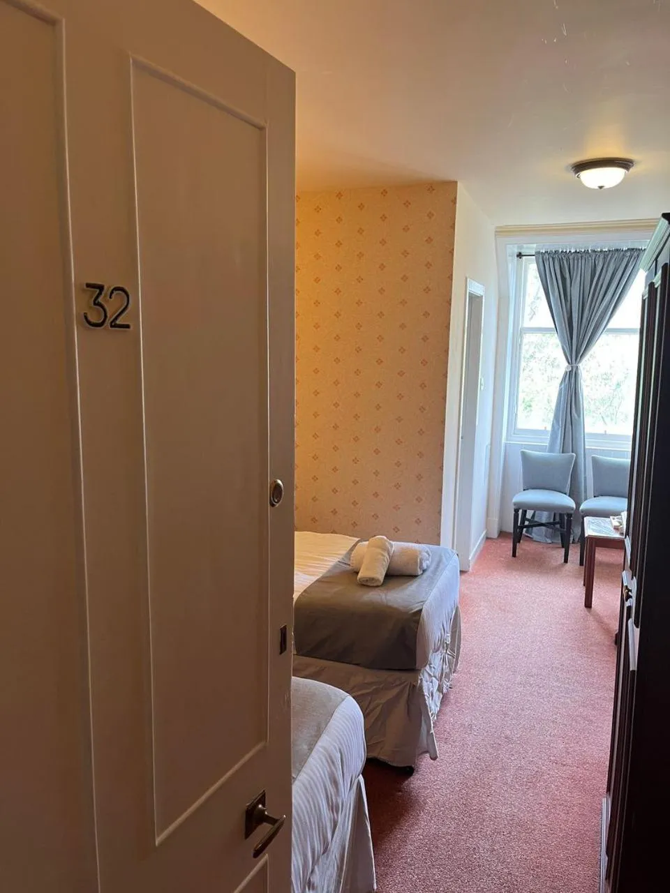 Bed in The Stromness Hotel