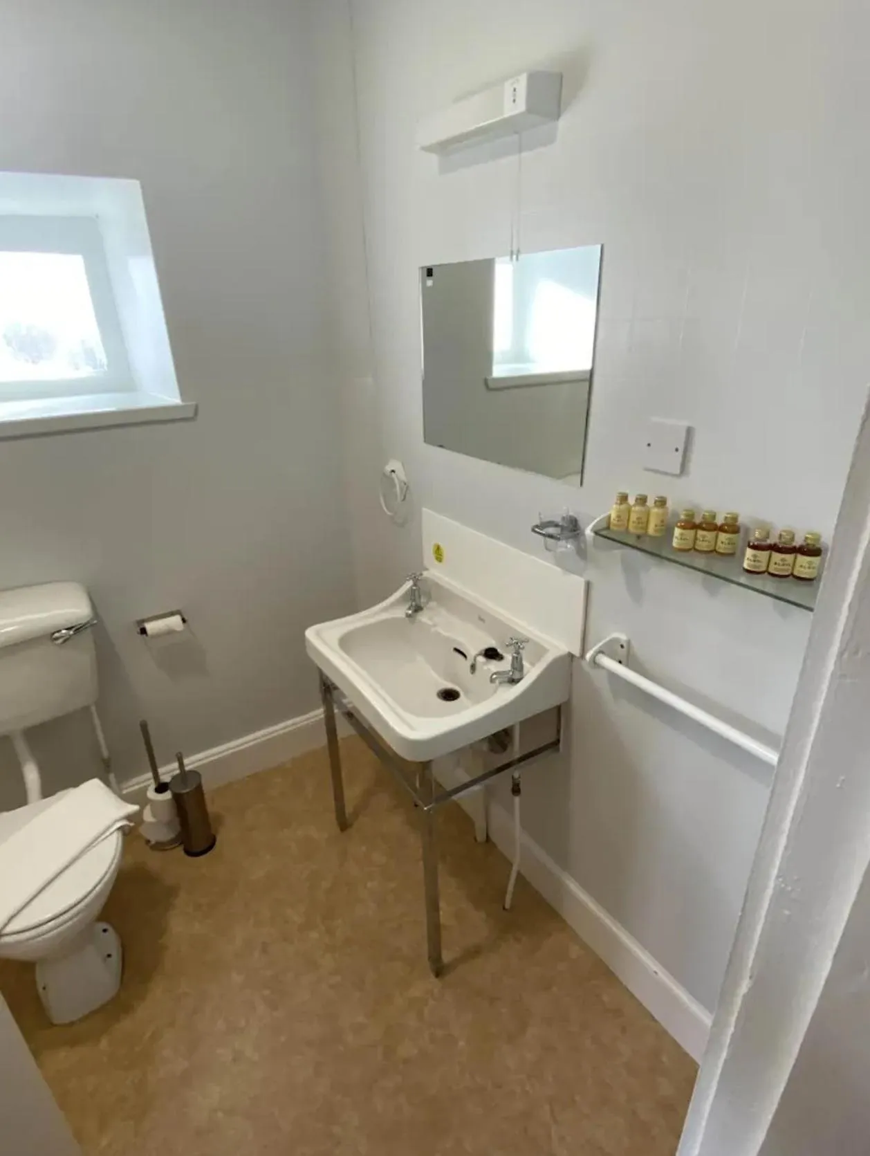 Bathroom in The Stromness Hotel