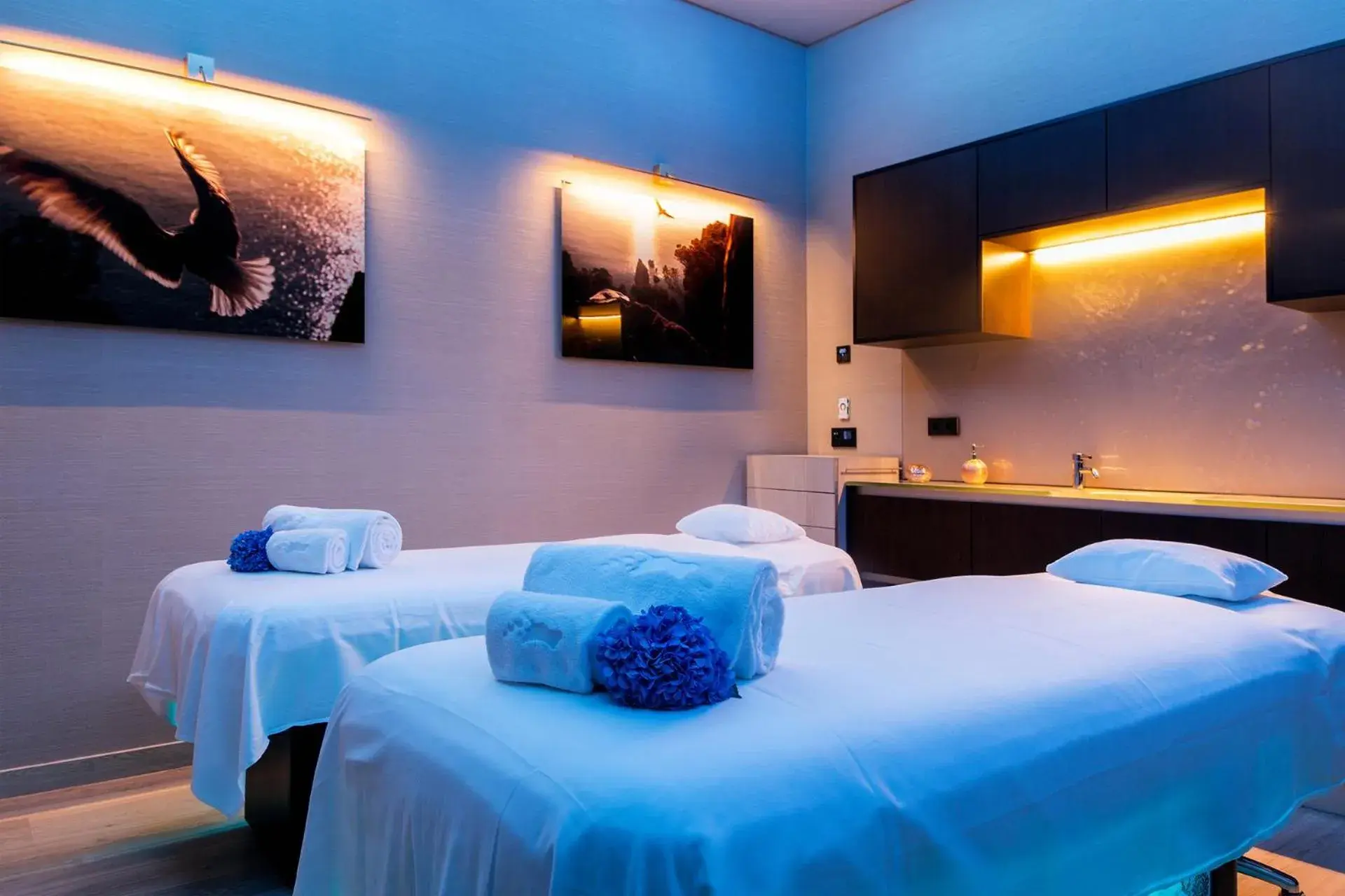 Bed in Alàbriga Hotel GL Bed in Alàbriga Hotel GL