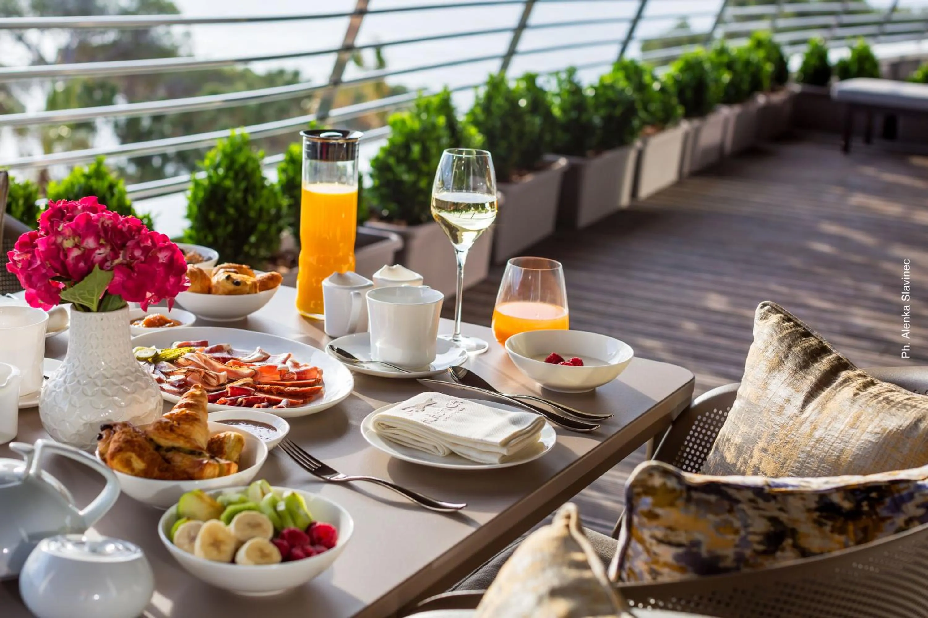 Breakfast in Alàbriga Hotel GL