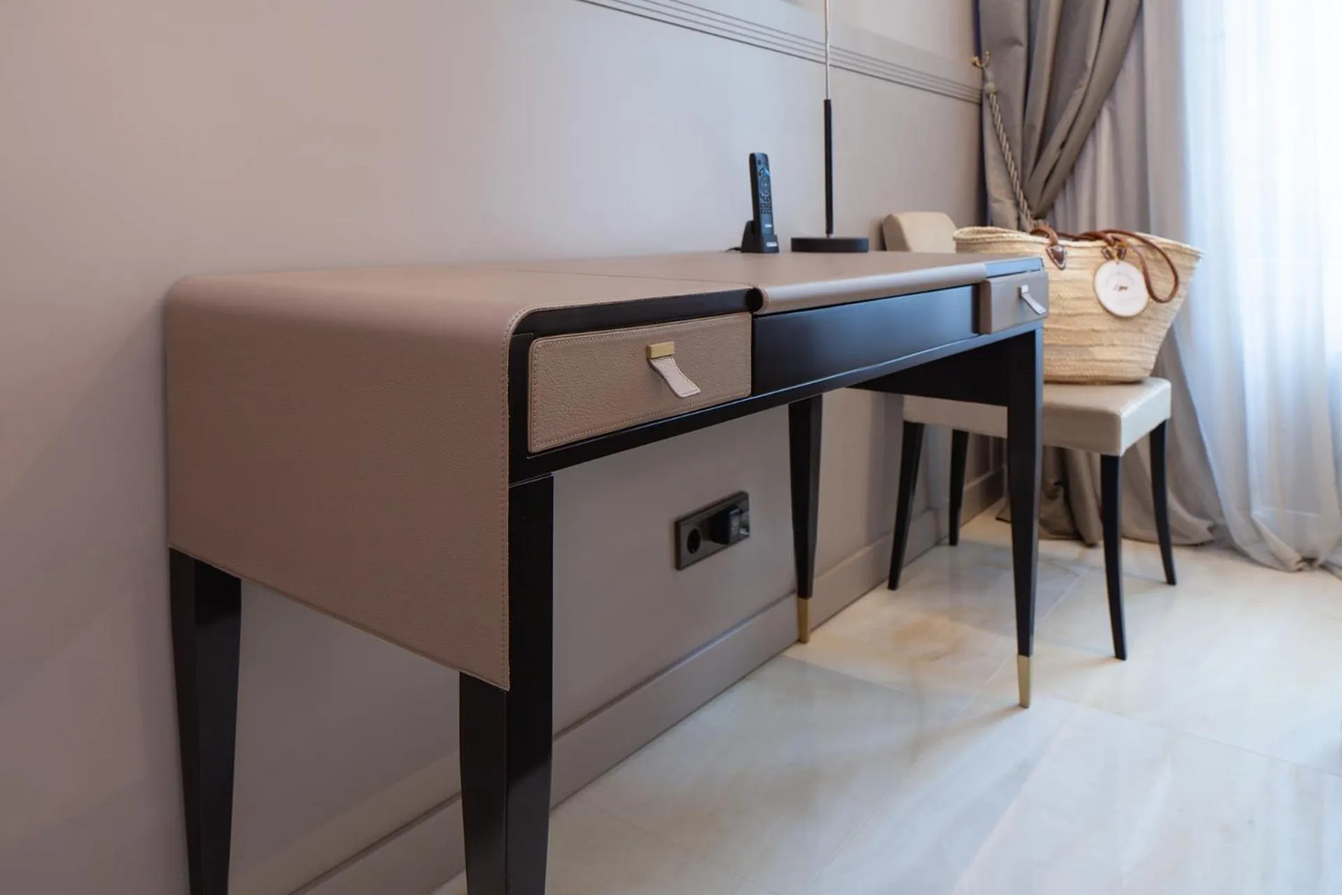 Bed in Alàbriga Hotel GL