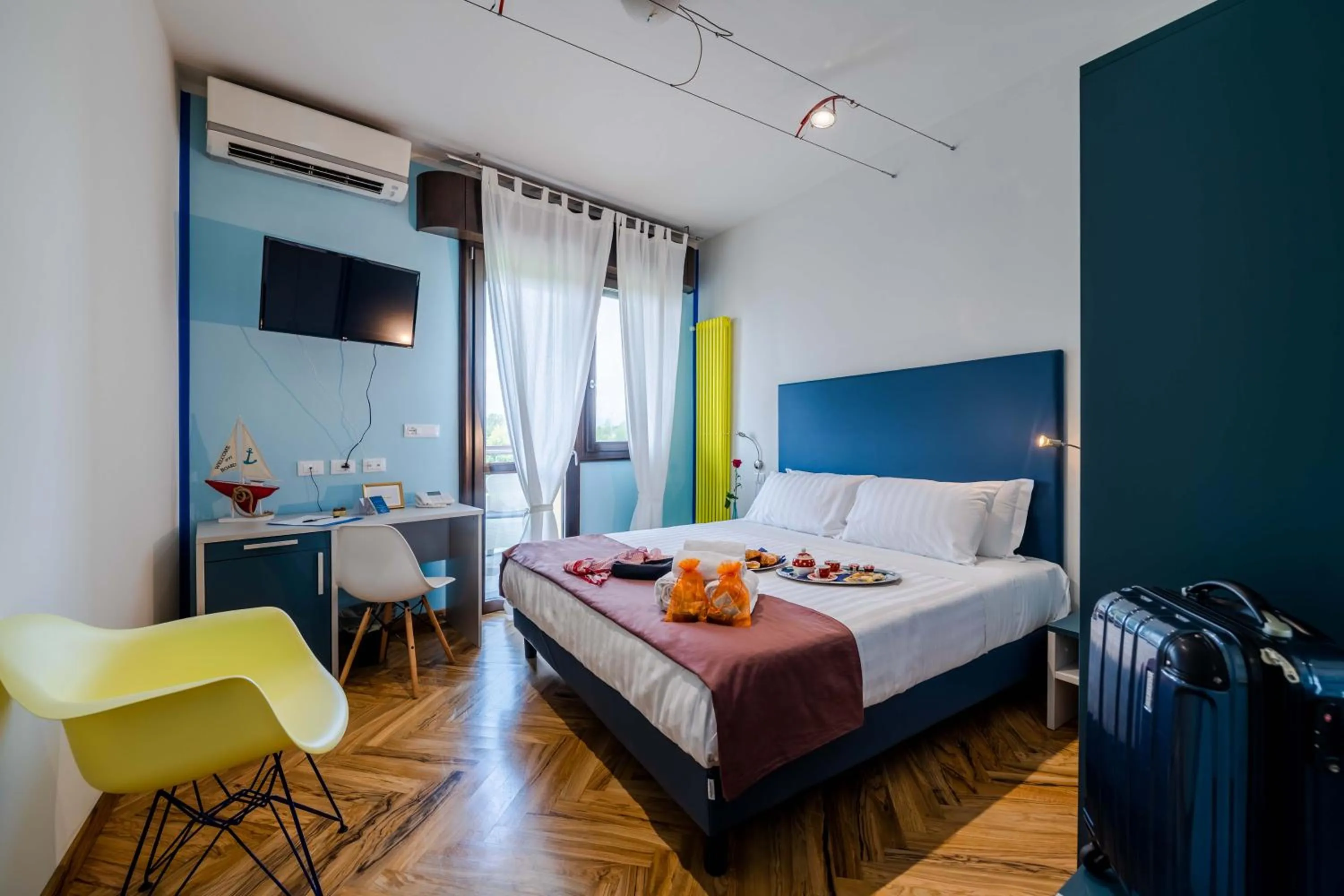 TV and multimedia, Bed in AppartaHotel