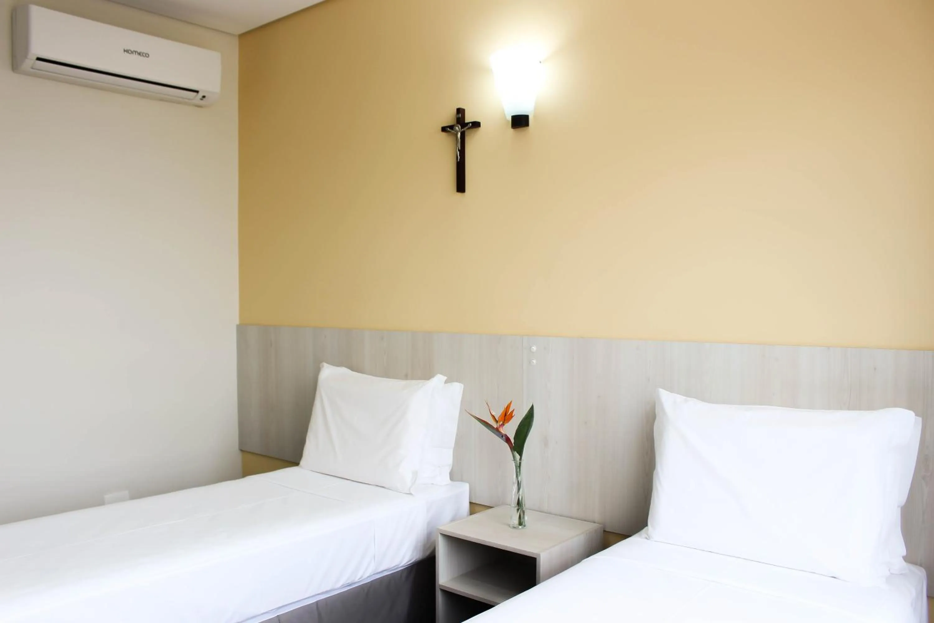 Bed in CEIC Pousada e Eventos