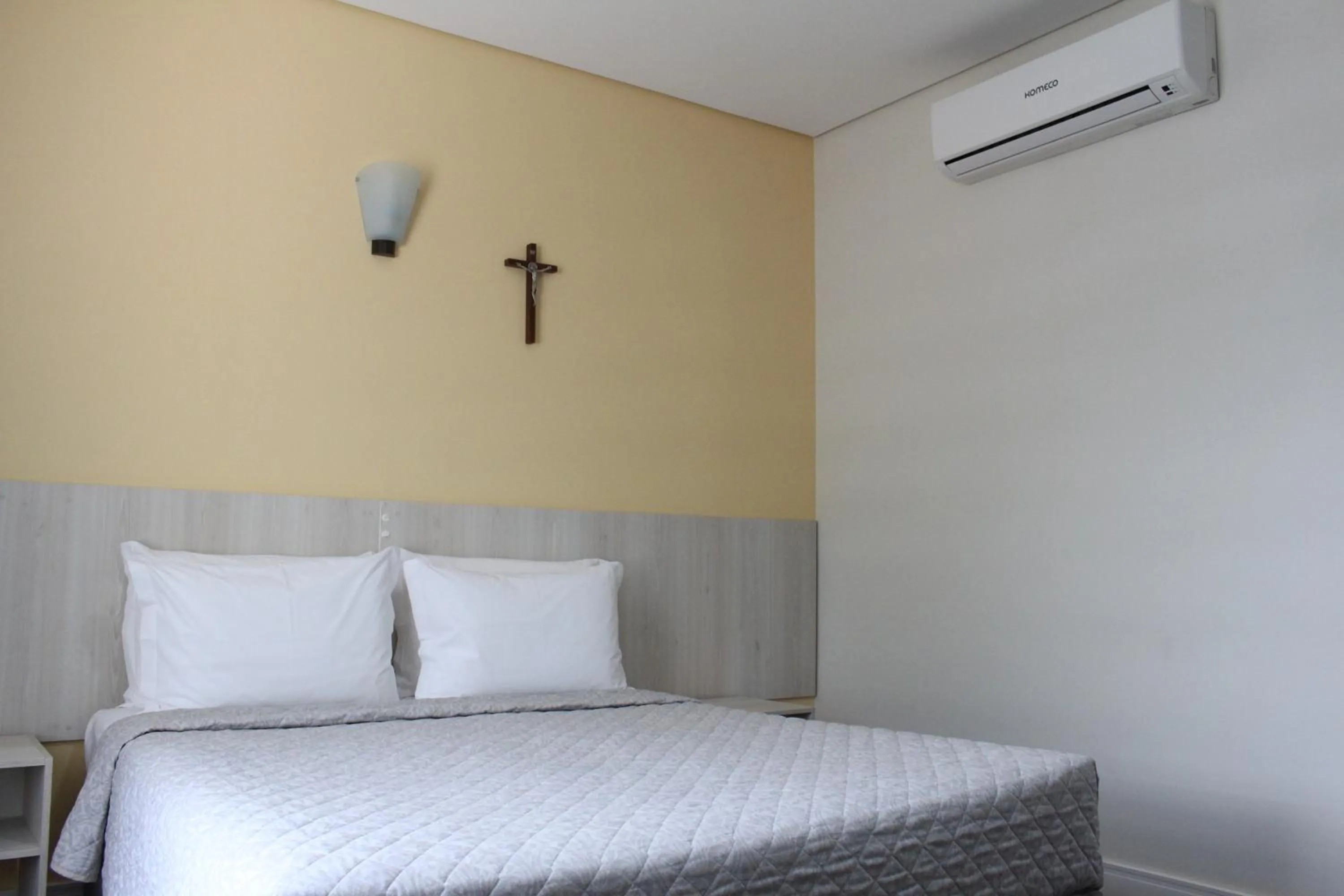 Bed in CEIC Pousada e Eventos