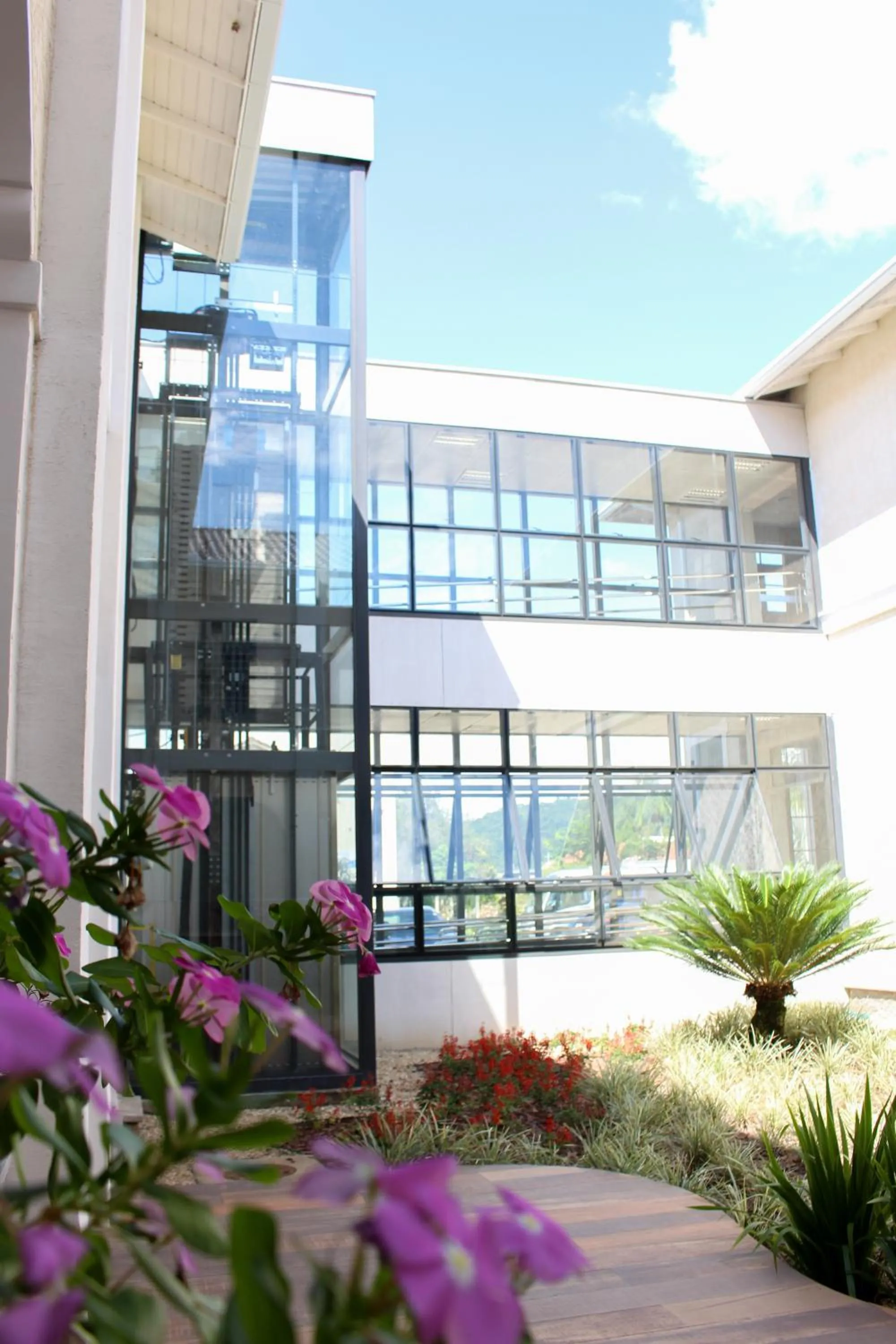 Garden in CEIC Pousada e Eventos