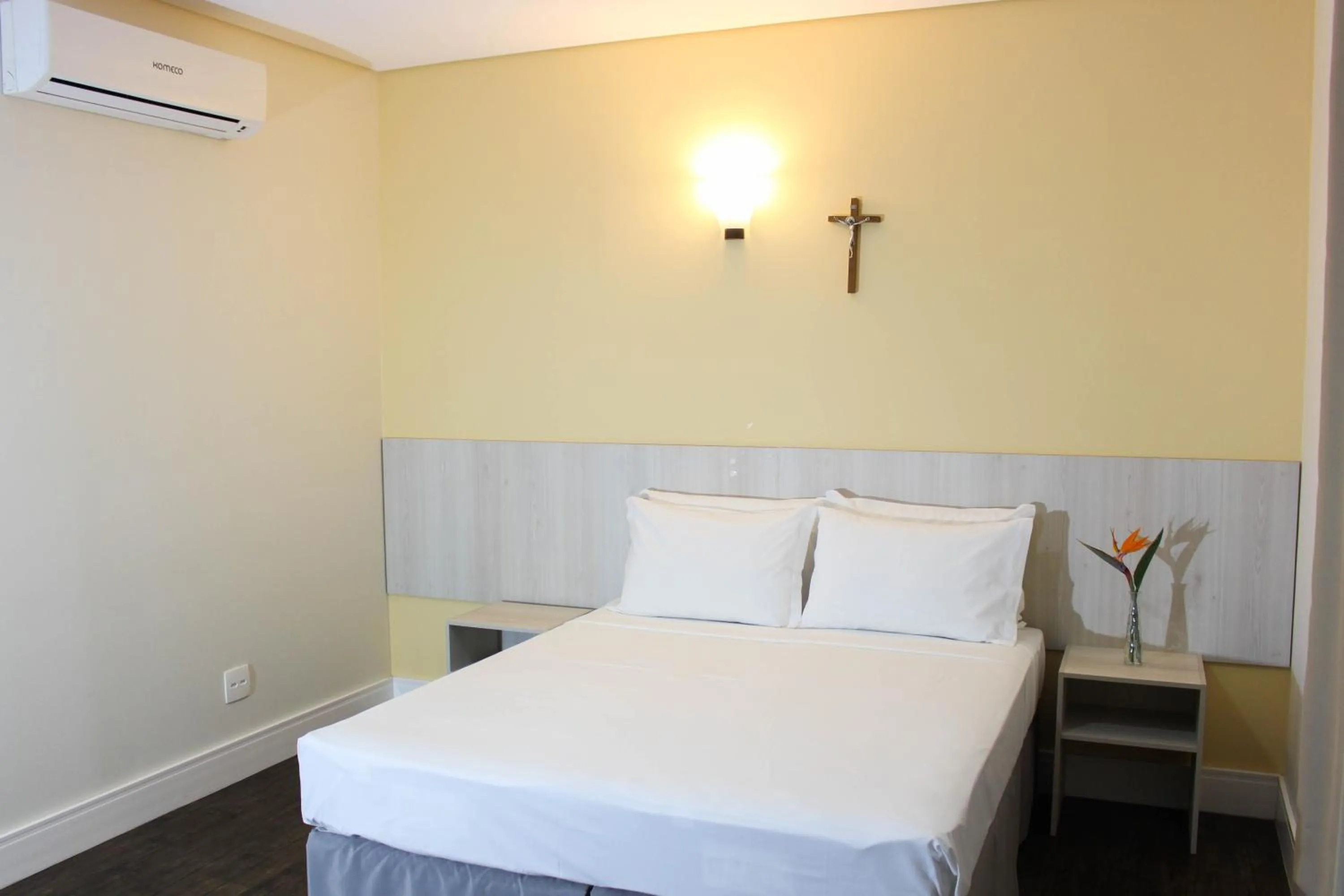 Bed in CEIC Pousada e Eventos