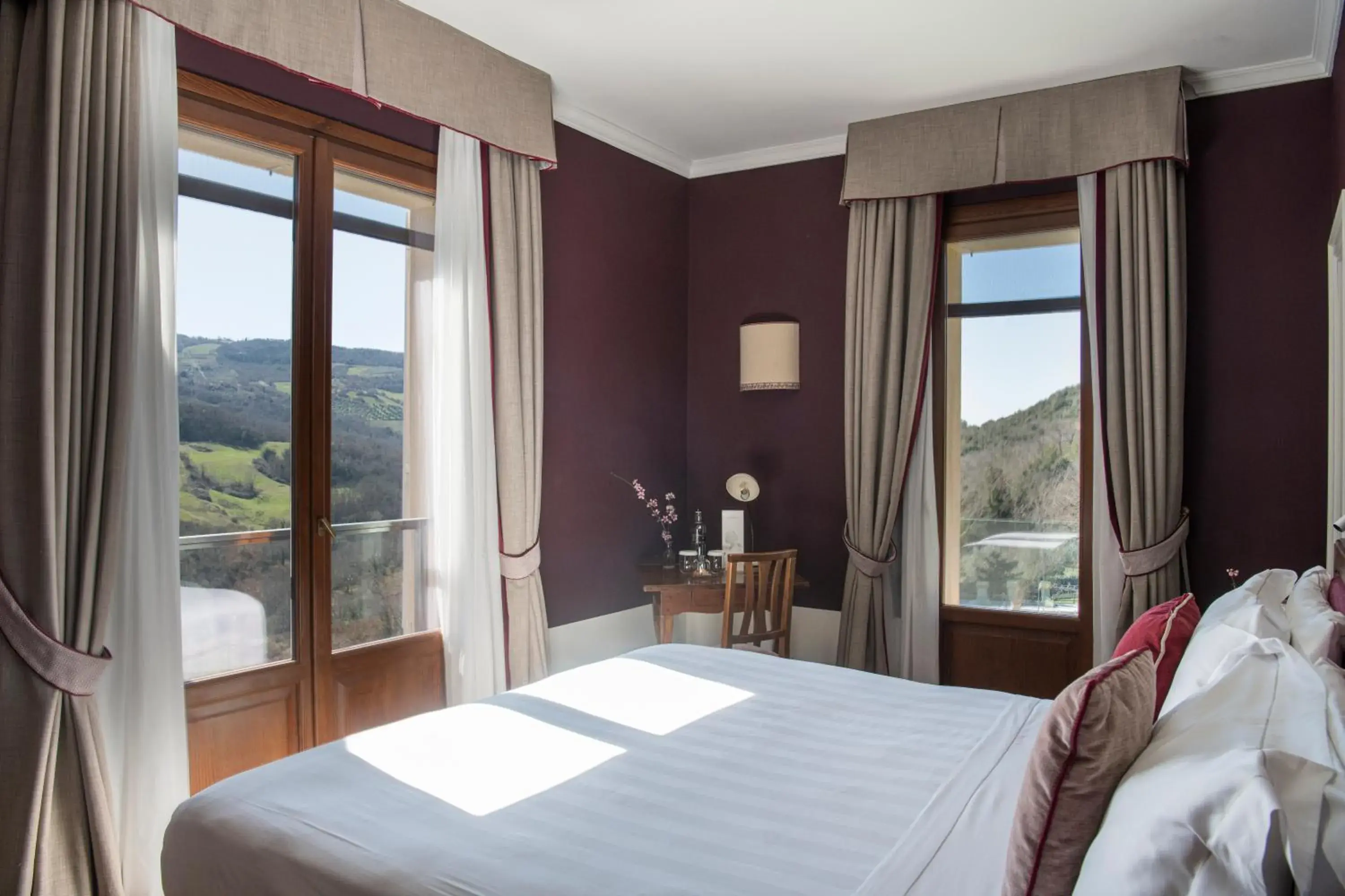 Queen Room with Balcony in La Posta Hotel & Thermal Spa Queen Room with Balcony in La Posta Hotel & Thermal Spa