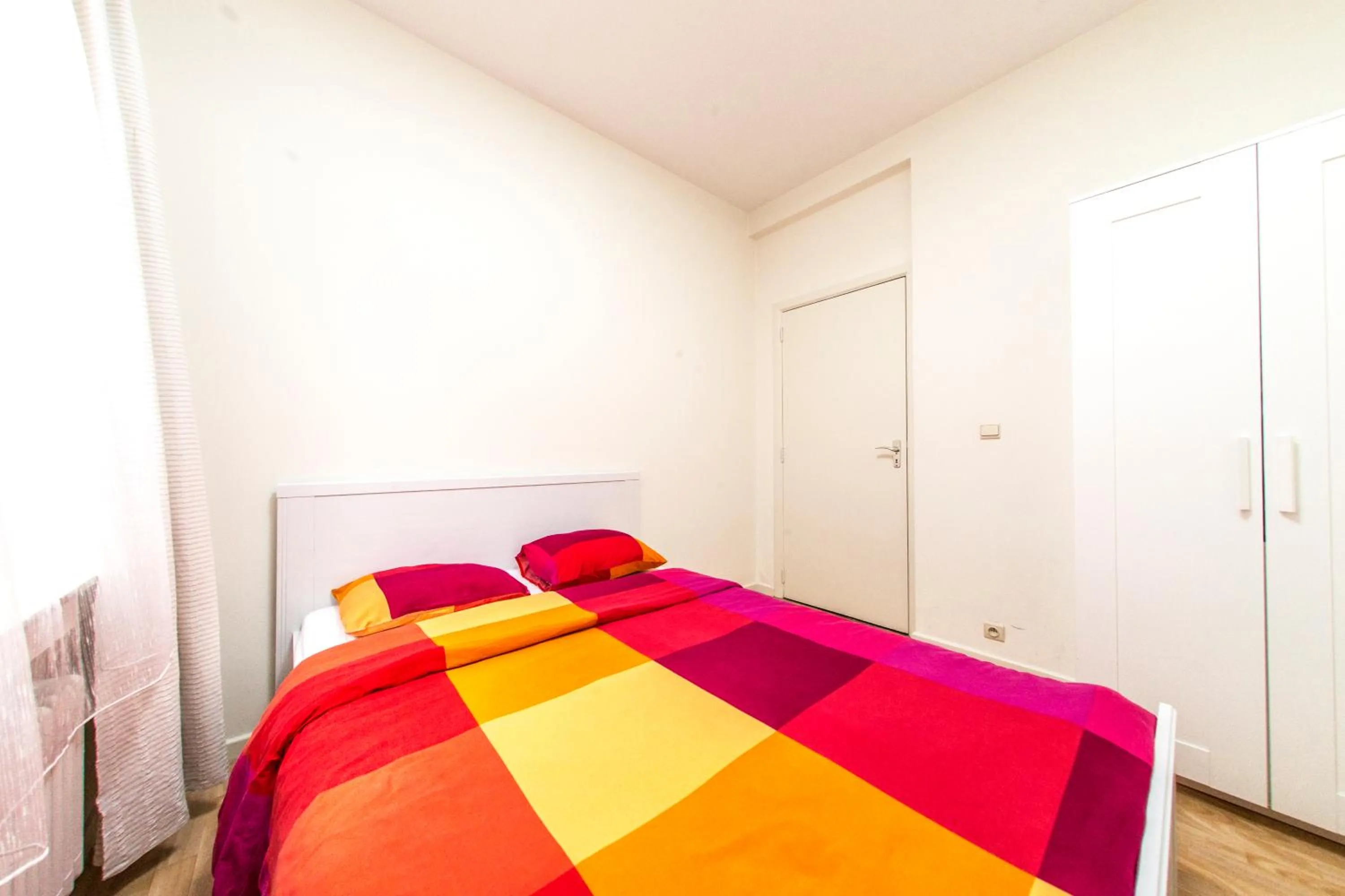 Bedroom in Rentbynight Aparthotel