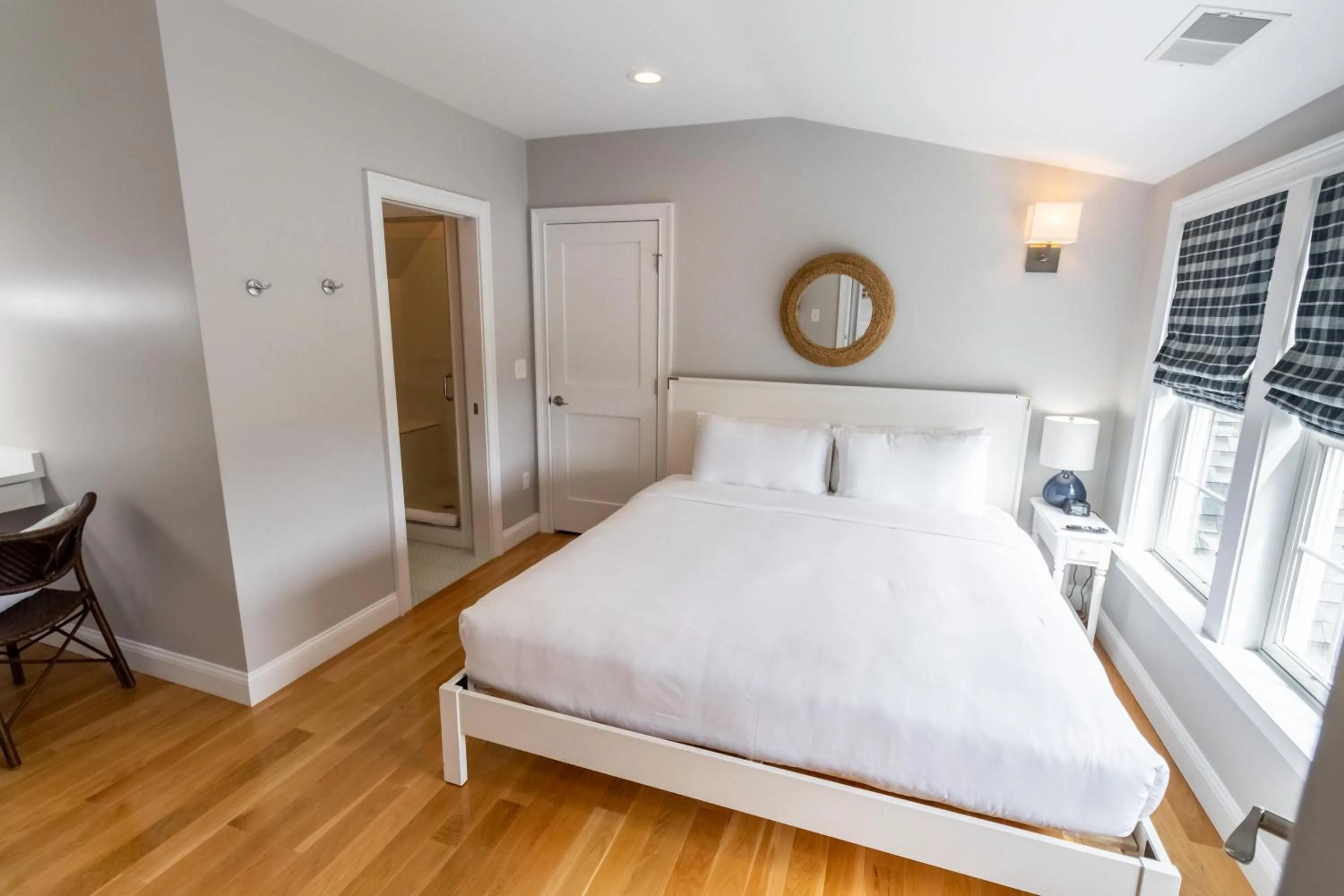 Bed in The East Island Reserve Hotel