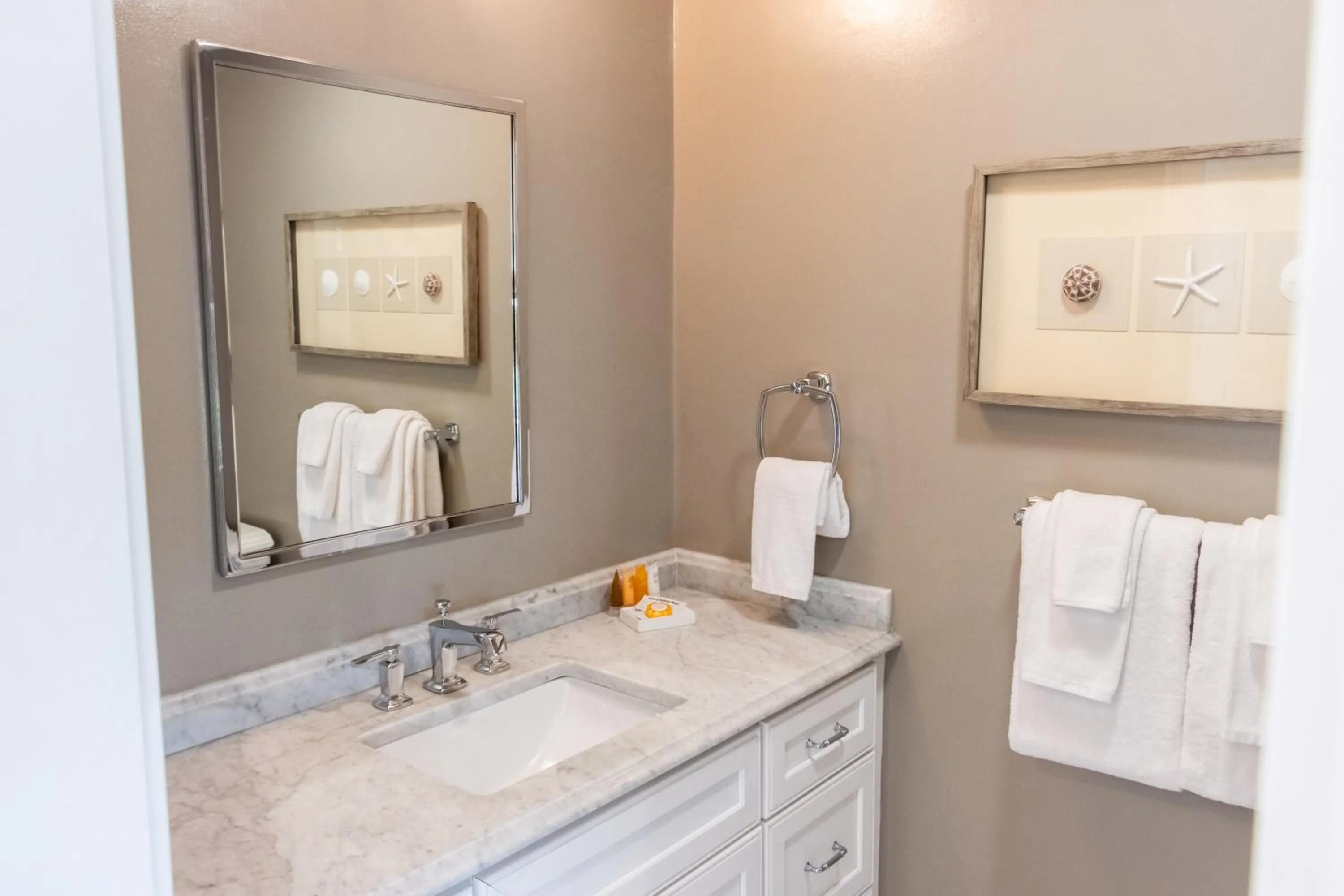 The East Island Reserve Hotel