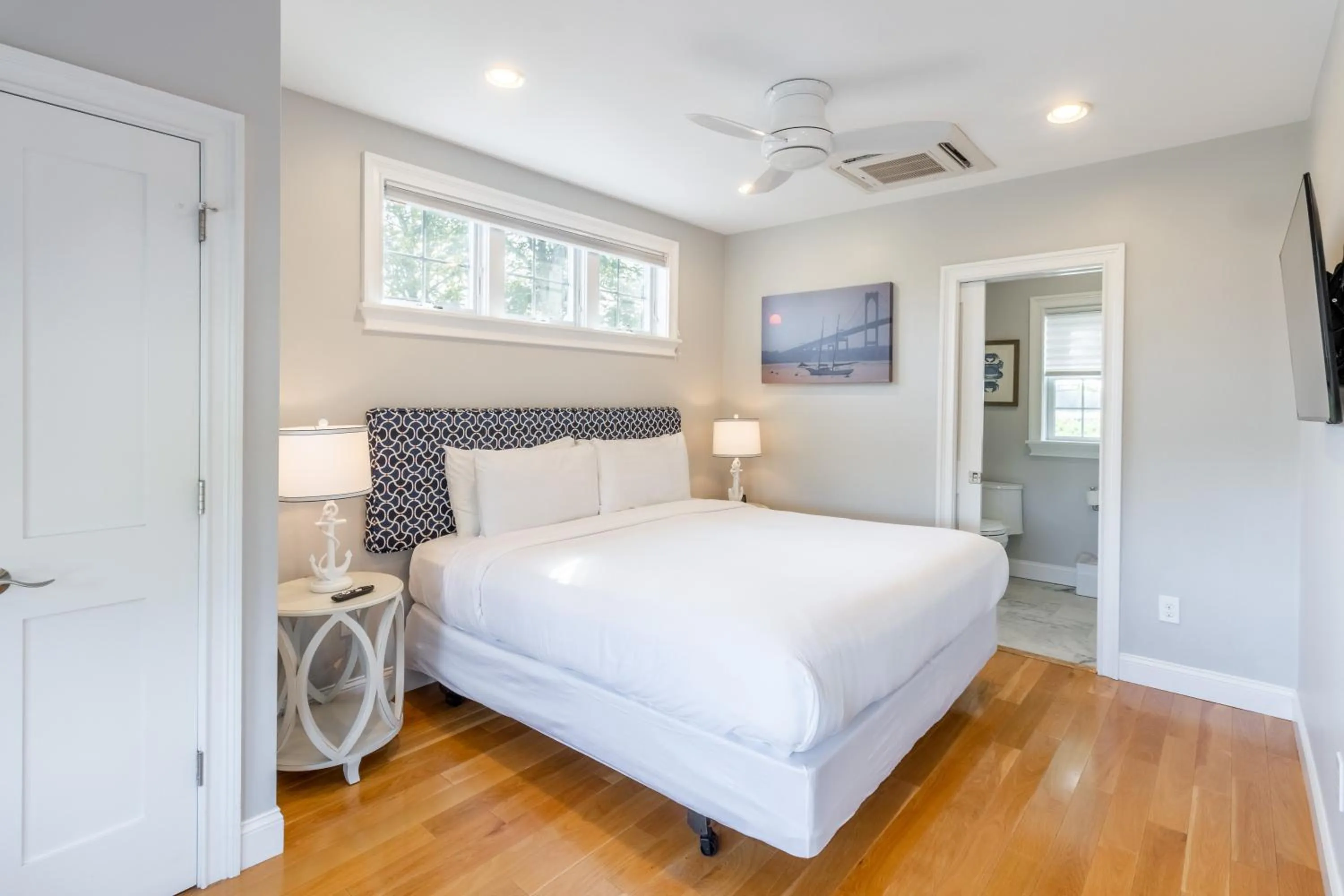 Bed in The East Island Reserve Hotel