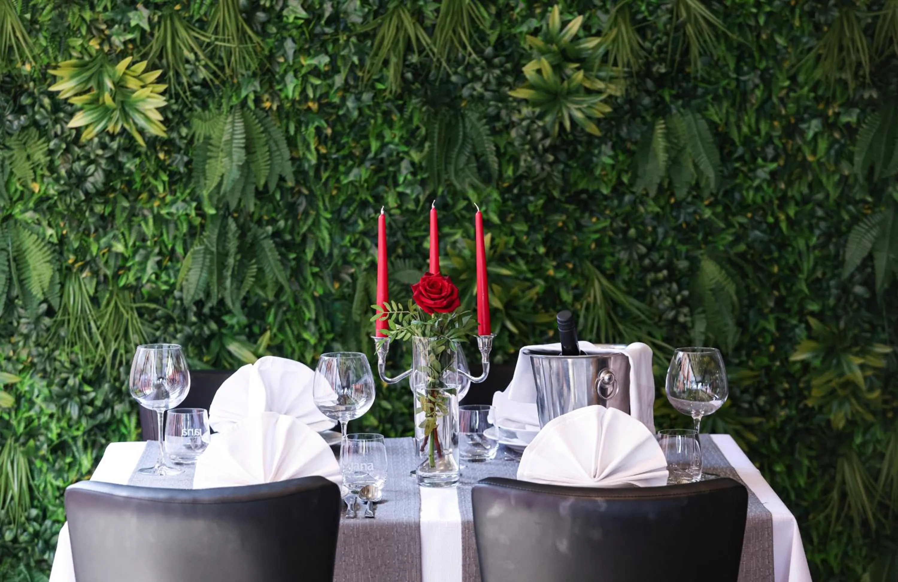 Restaurant/places to eat in Hotel Zagi