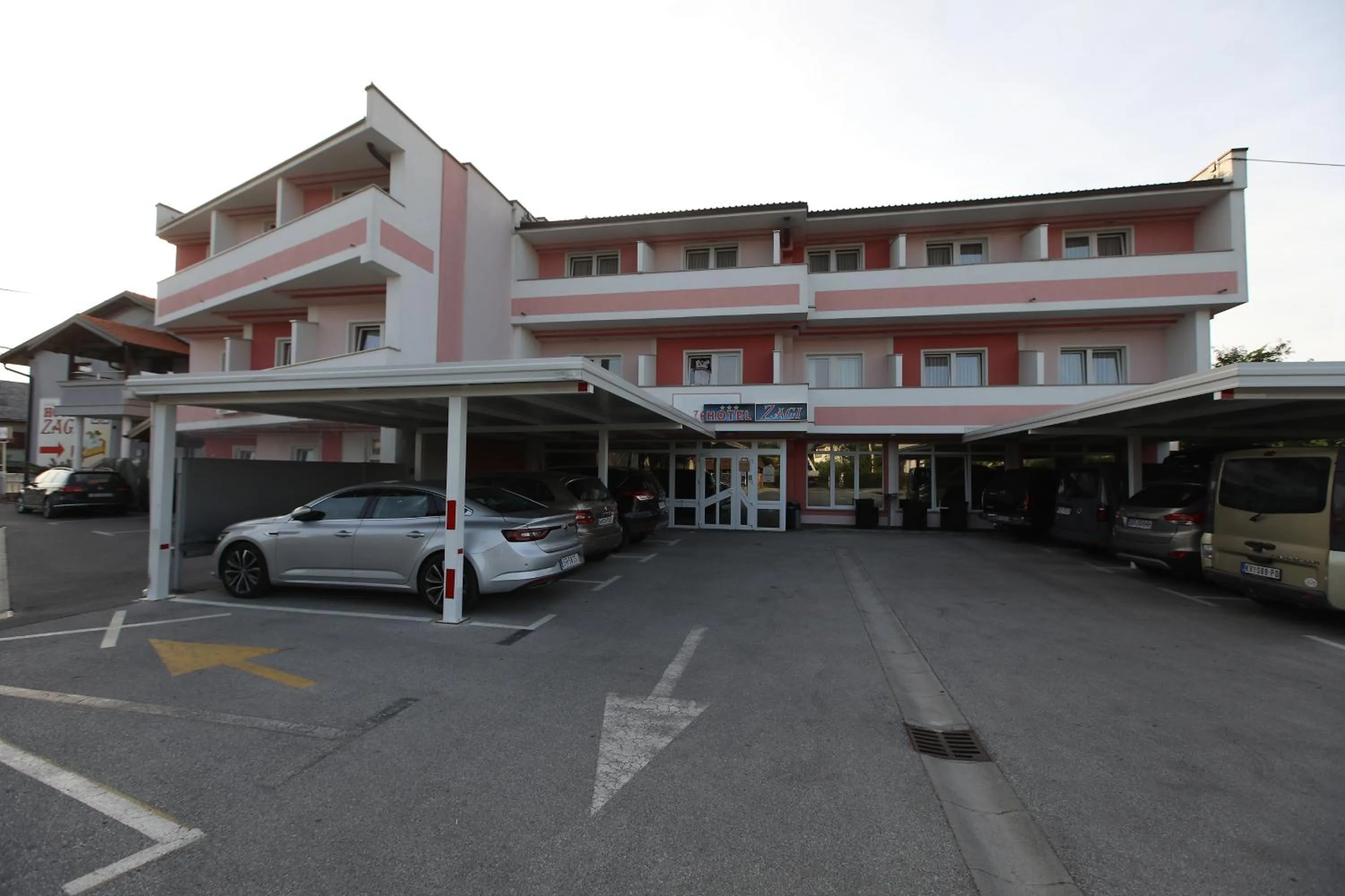 Property building in Hotel Zagi