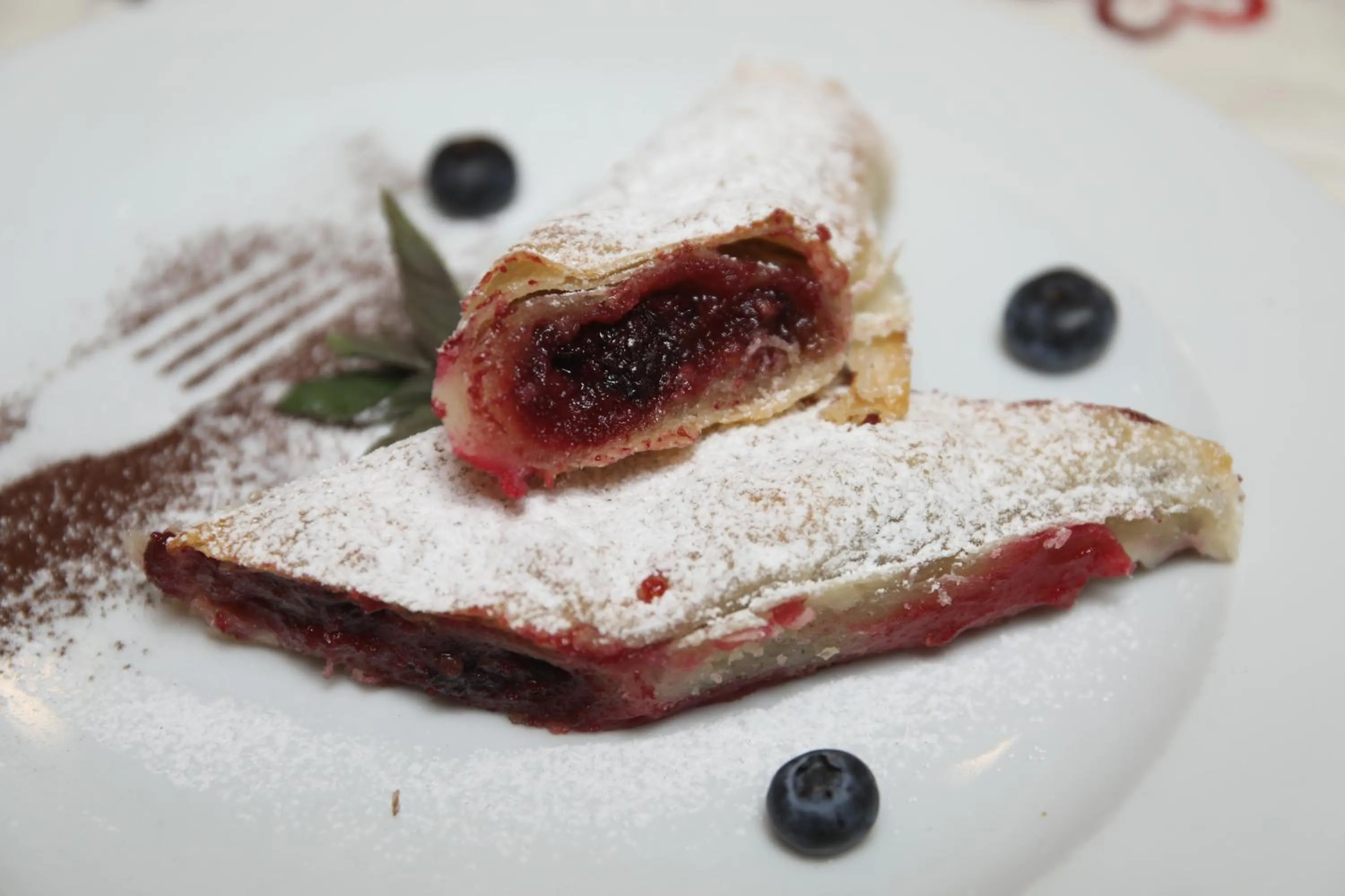 Restaurant/places to eat in Hotel Zagi