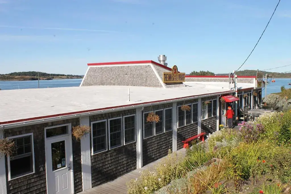 King Room - Disability Access in The Inn on the Wharf King Room - Disability Access in The Inn on the Wharf