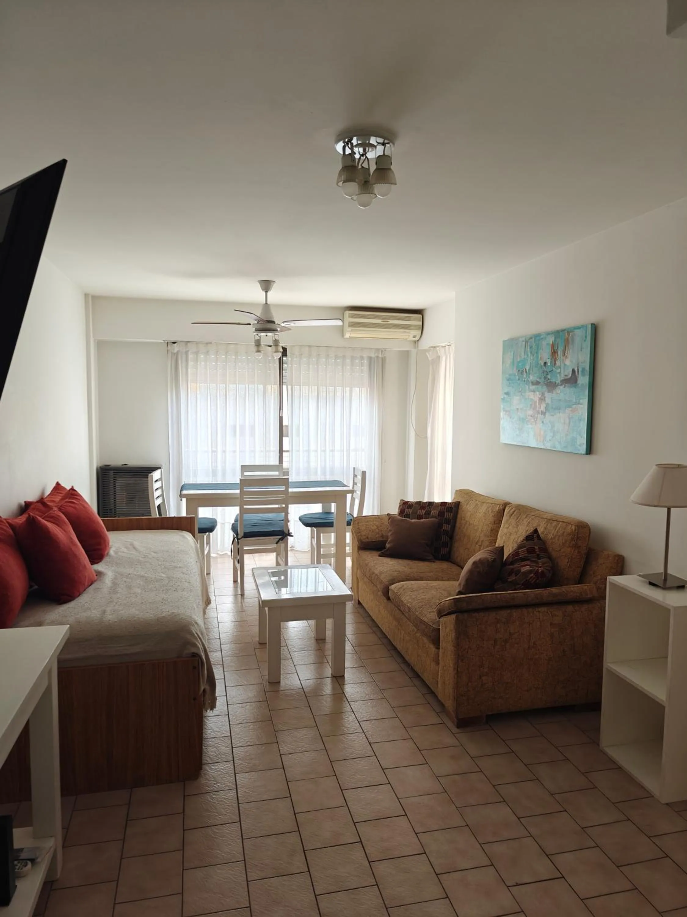 Departamento amoblado en pleno centro, con cochera