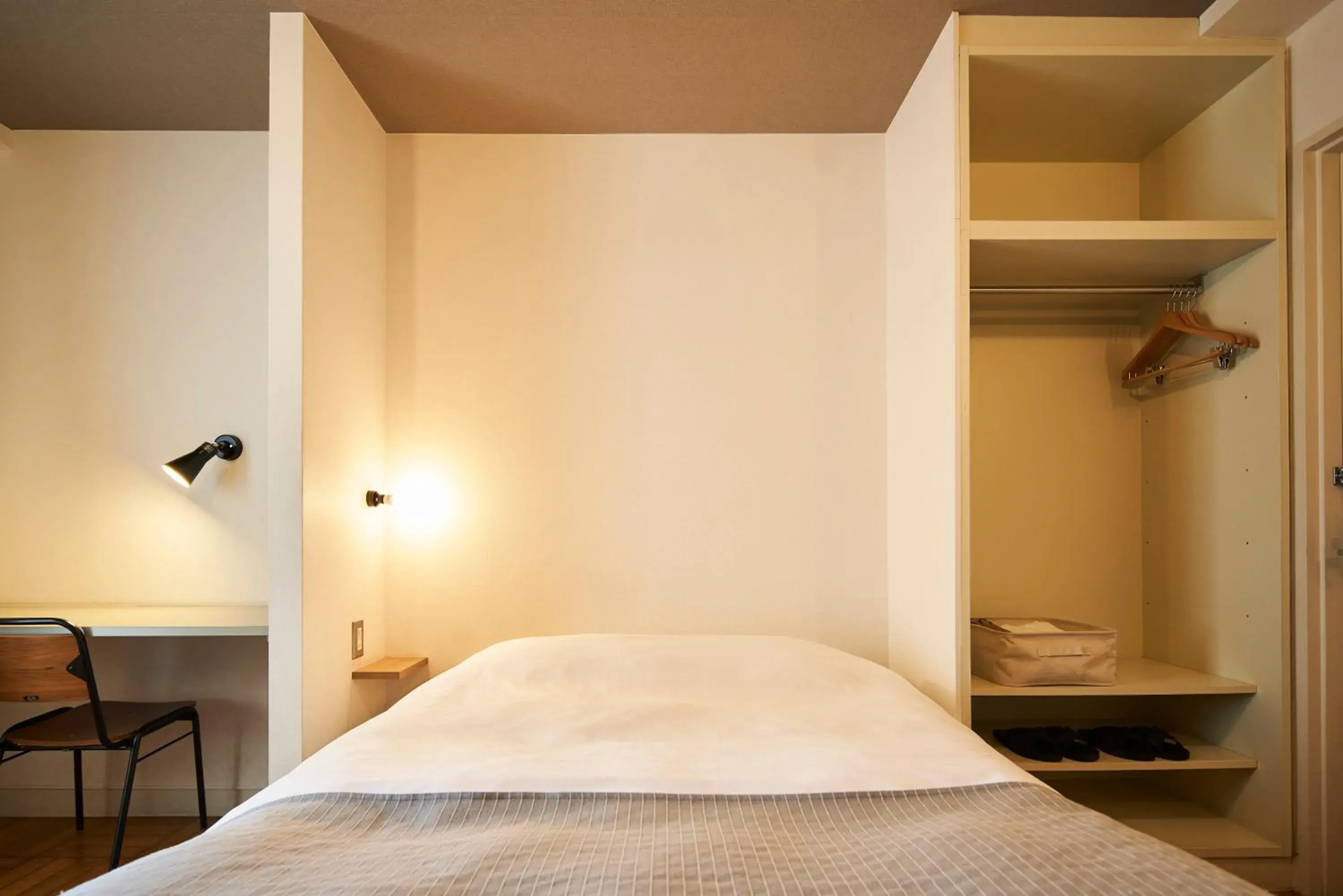 Photo of the whole room, Bed in Coco Stay Nishikawaguchi Ekimae Photo of the whole room, Bed in Coco Stay Nishikawaguchi Ekimae
