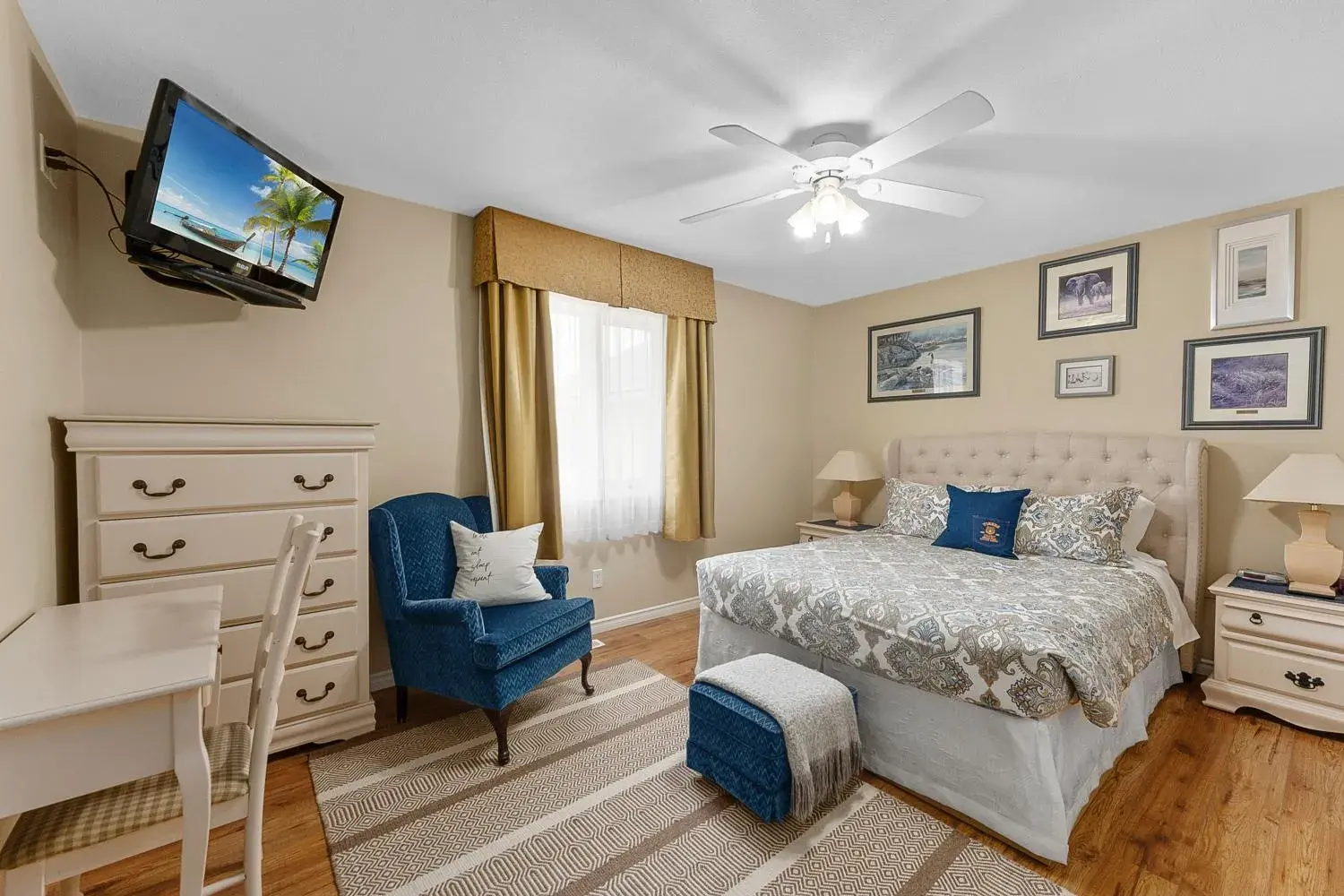 Double Room - single occupancy in Lakeshore Inn Double Room - single occupancy in Lakeshore Inn