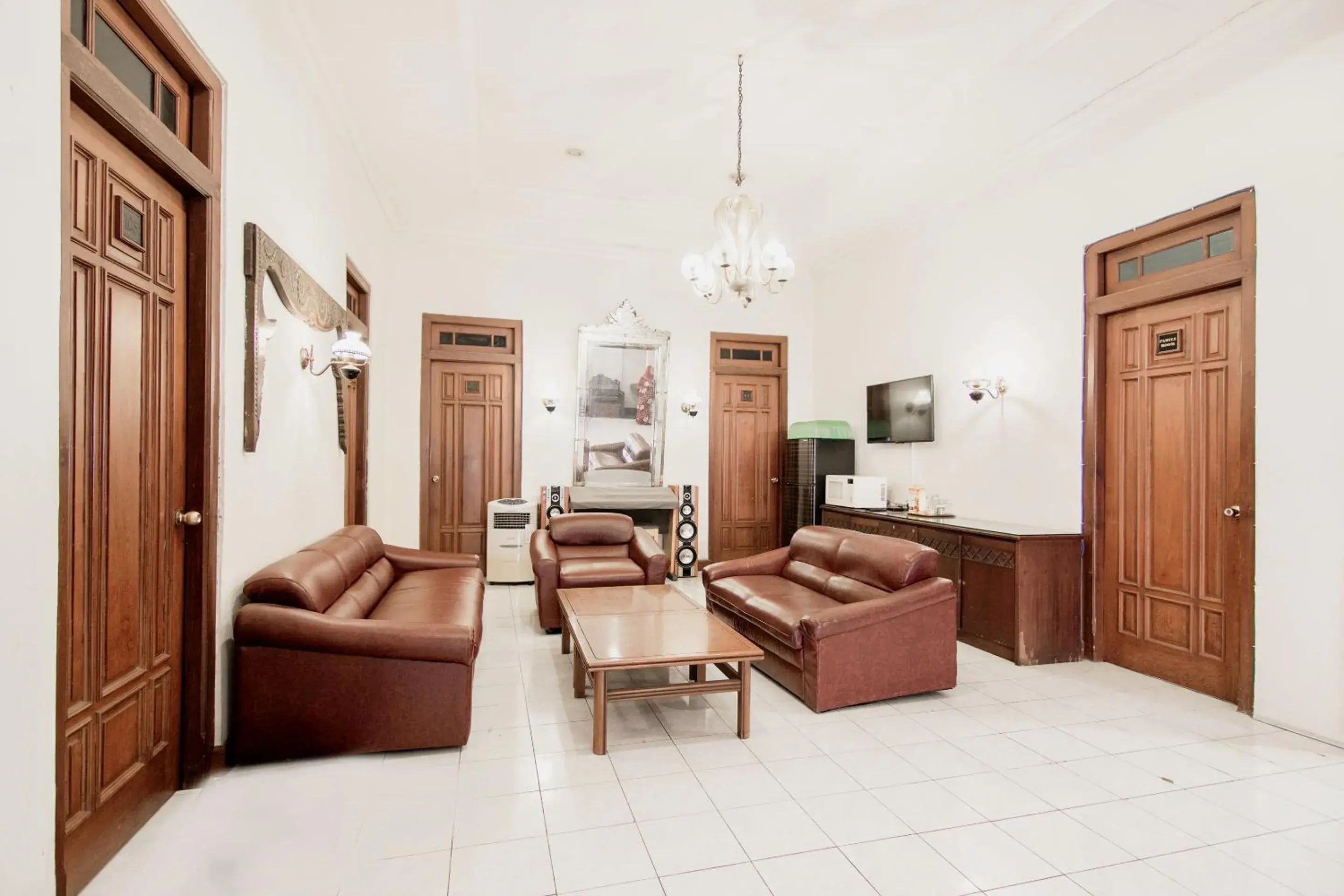 Lobby or reception, Seating Area in OYO 194 Hotel Sapta Gria