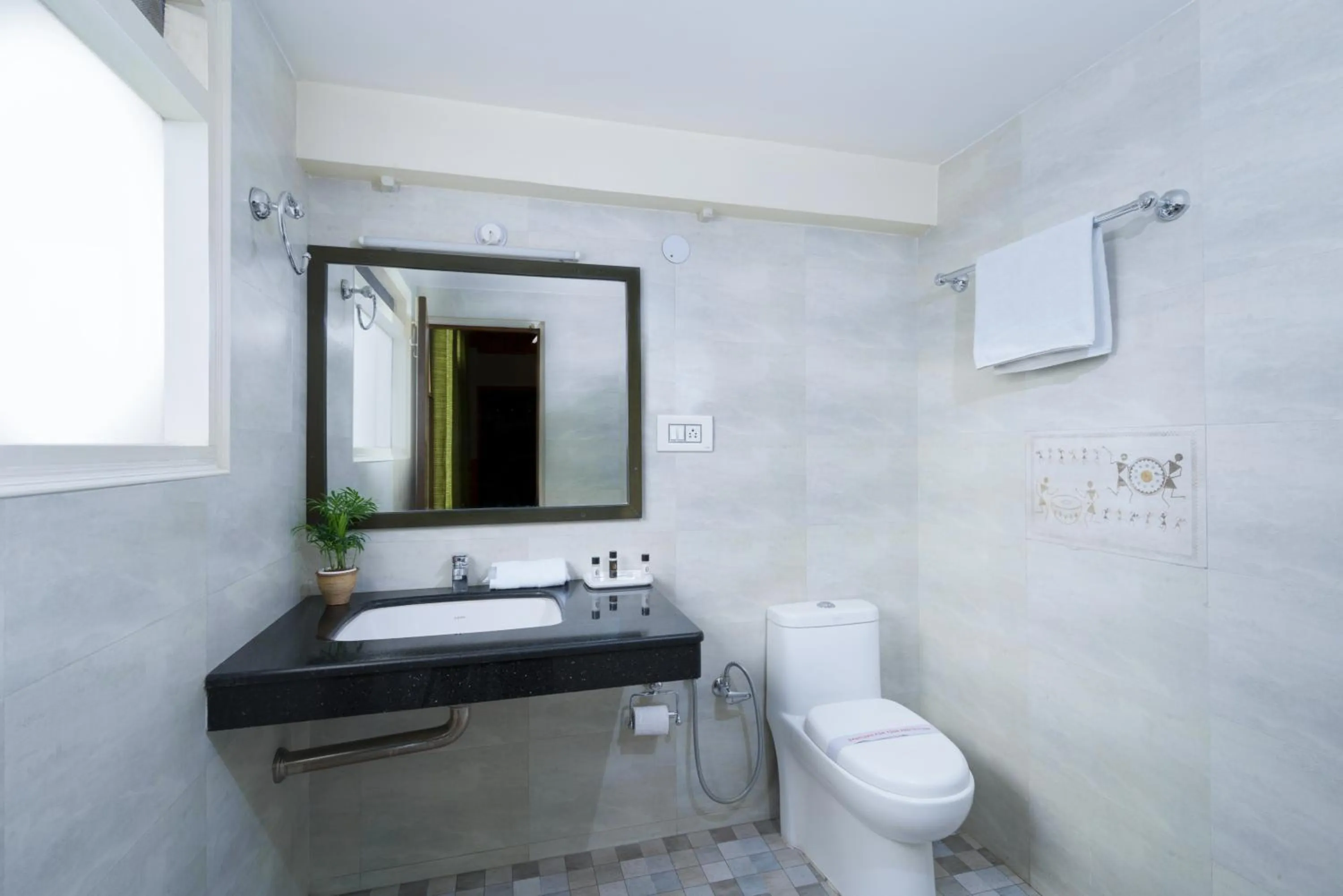 Bathroom in Hotel Kullu Valley