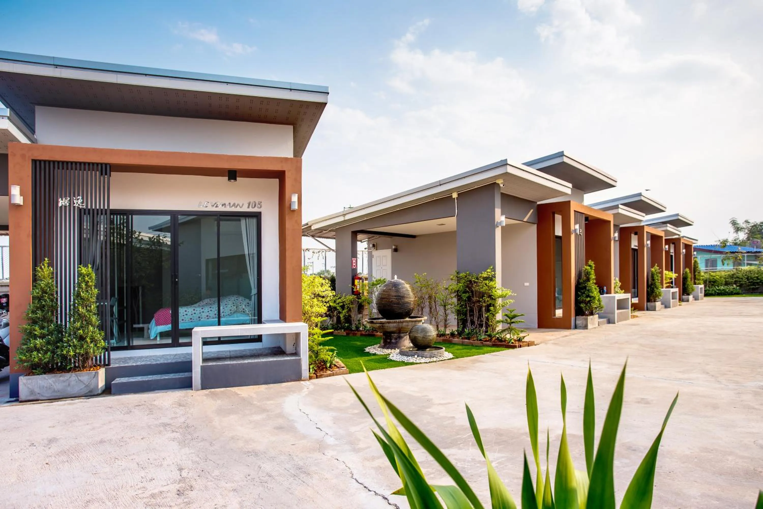 Day in Baan Le Vimaan