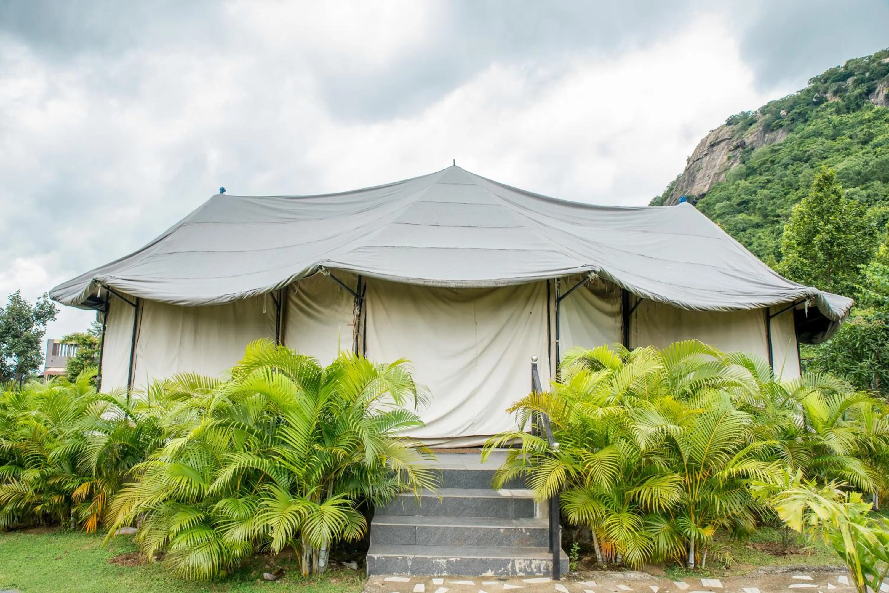 Garden view in Eco Adventure Resorts Khhairabera