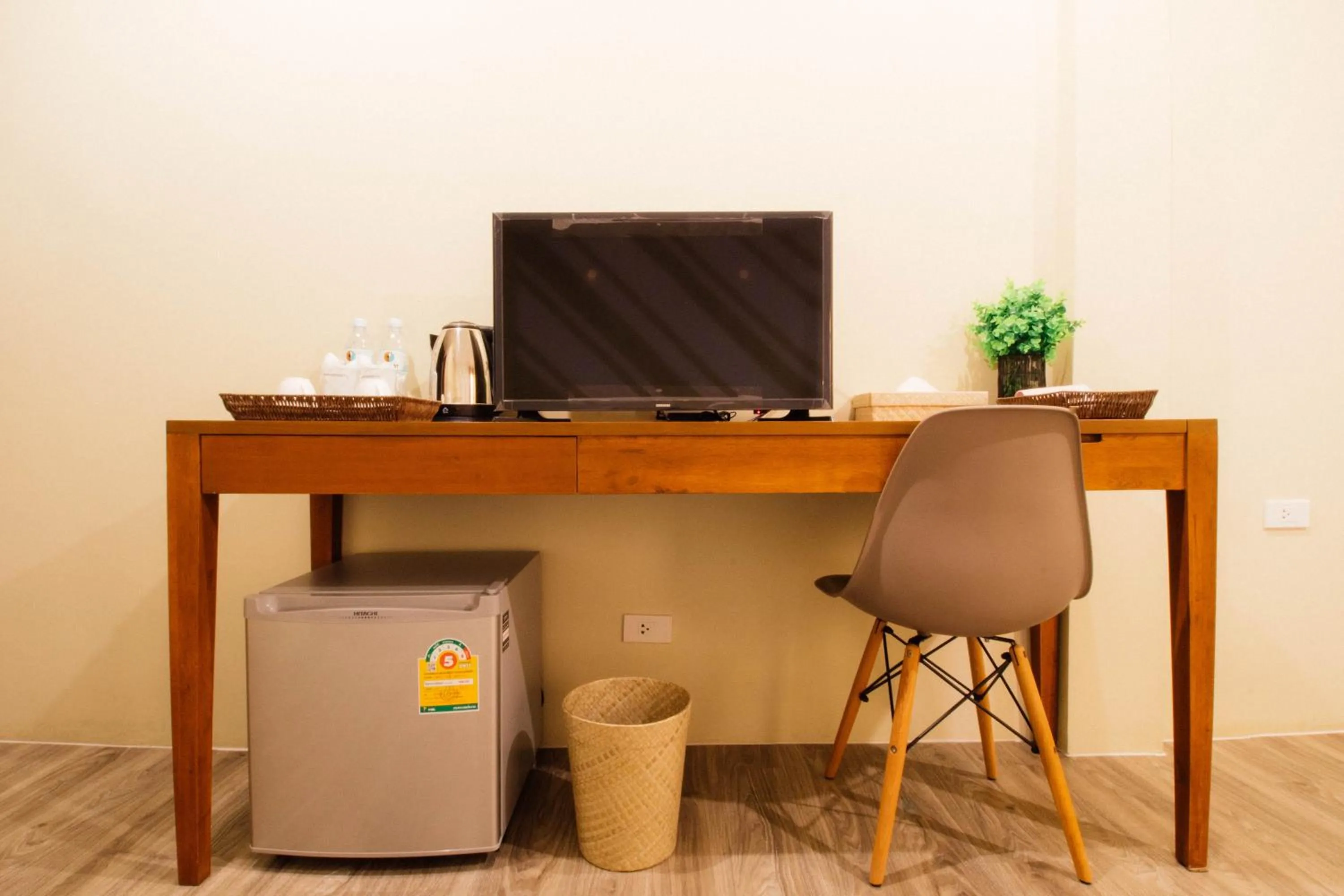 Photo of the whole room in The Pat Hotel