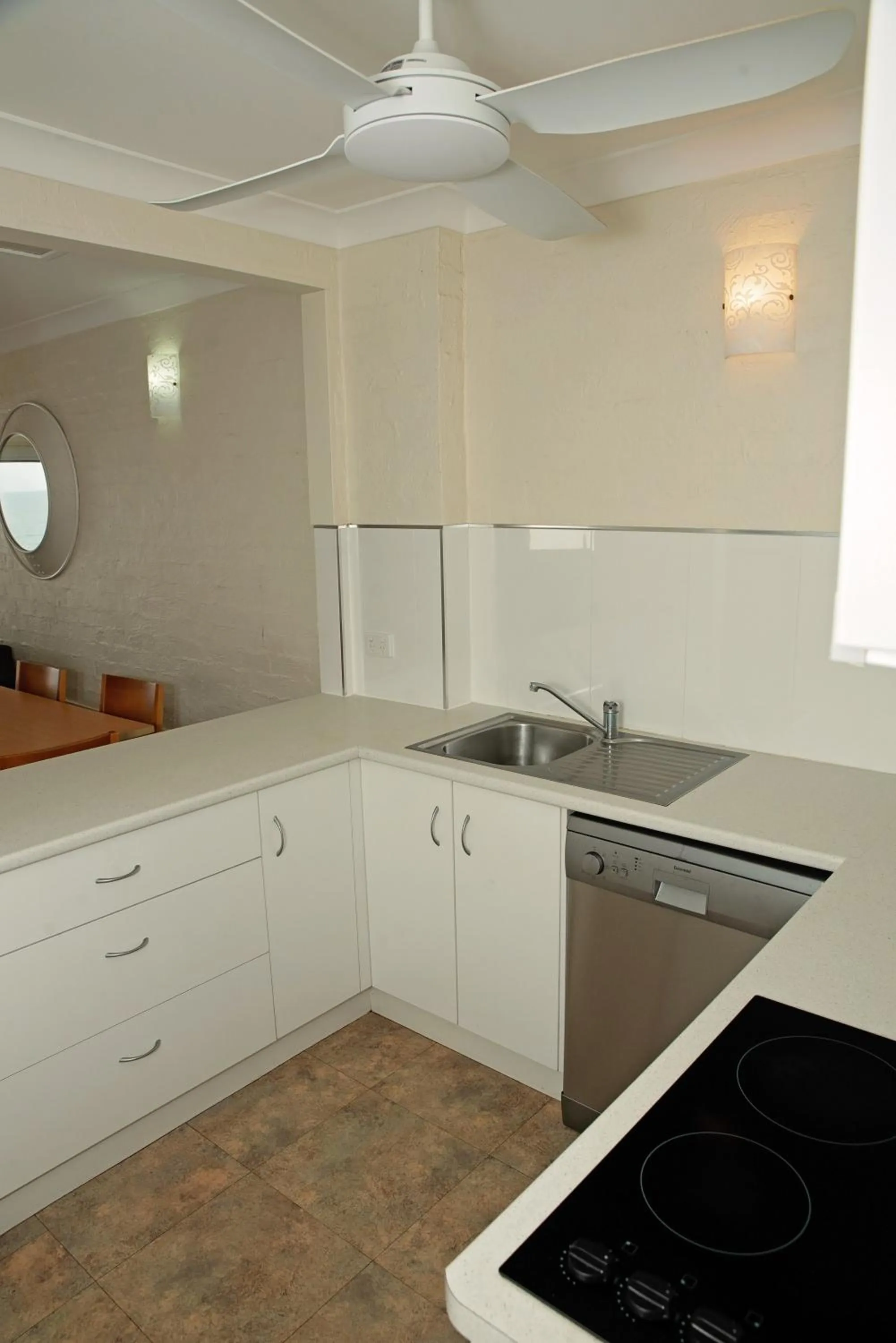 oven in Don Pancho Beach Resort