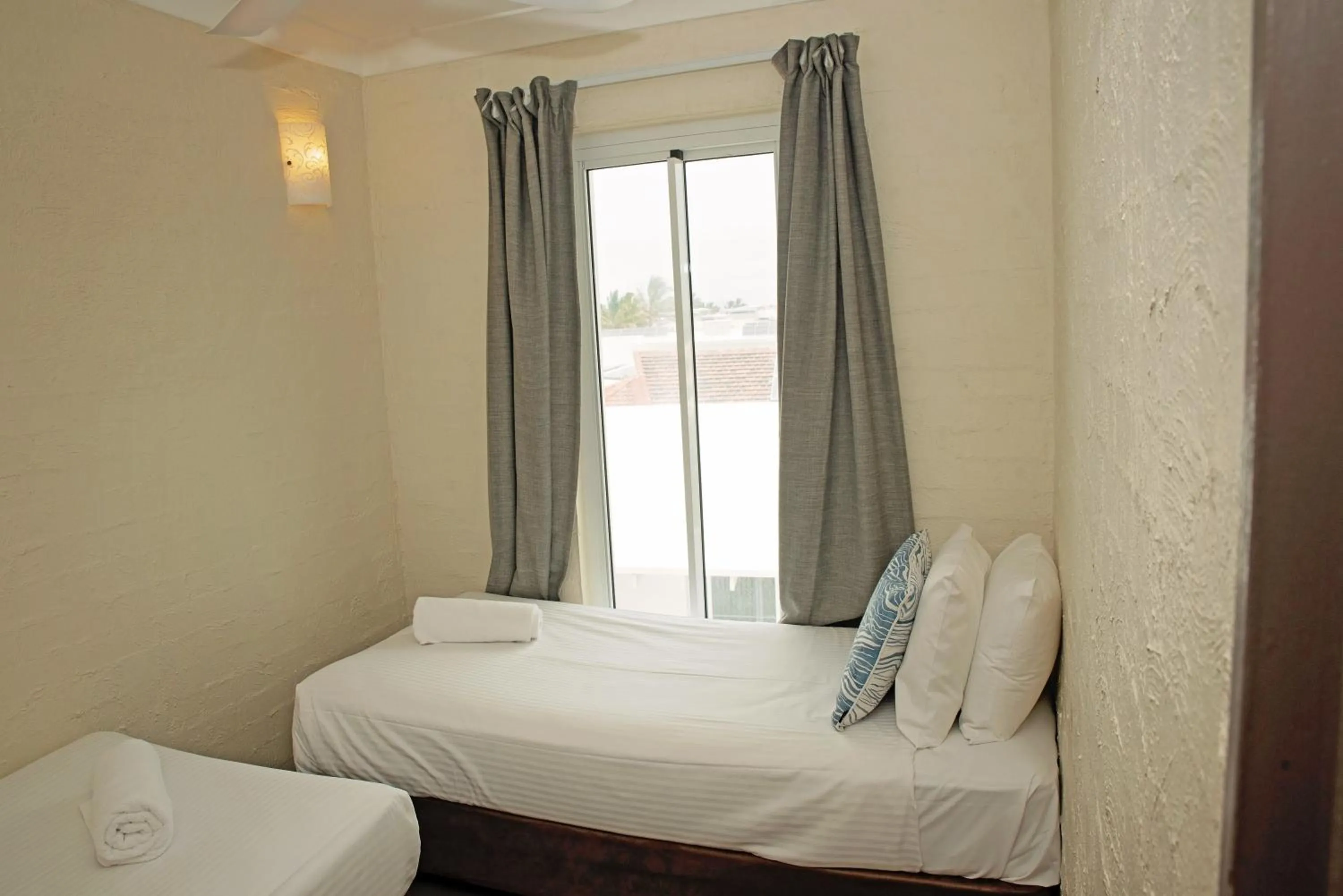 Bedroom, Bed in Don Pancho Beach Resort