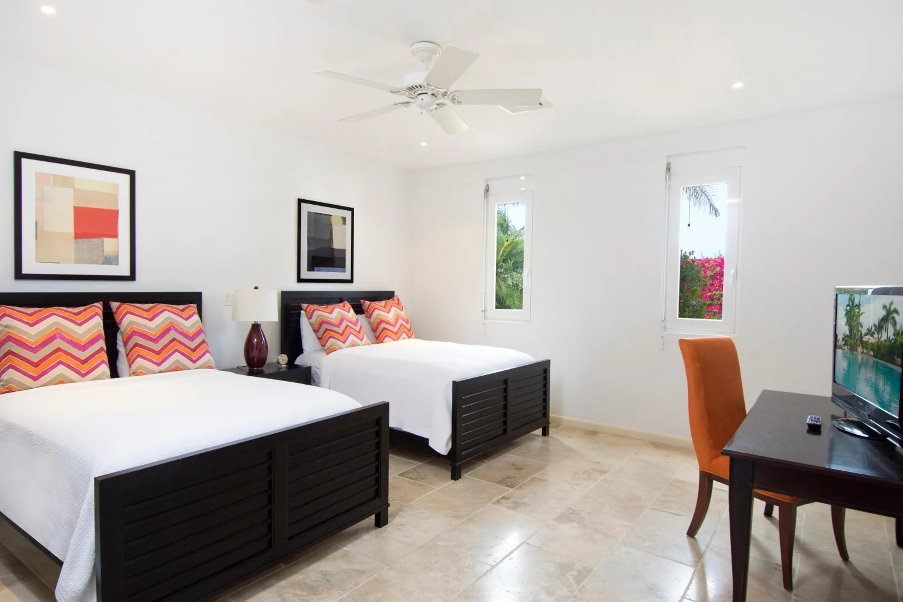 Bedroom, Bed in Coral Beach Club Villas & Marina