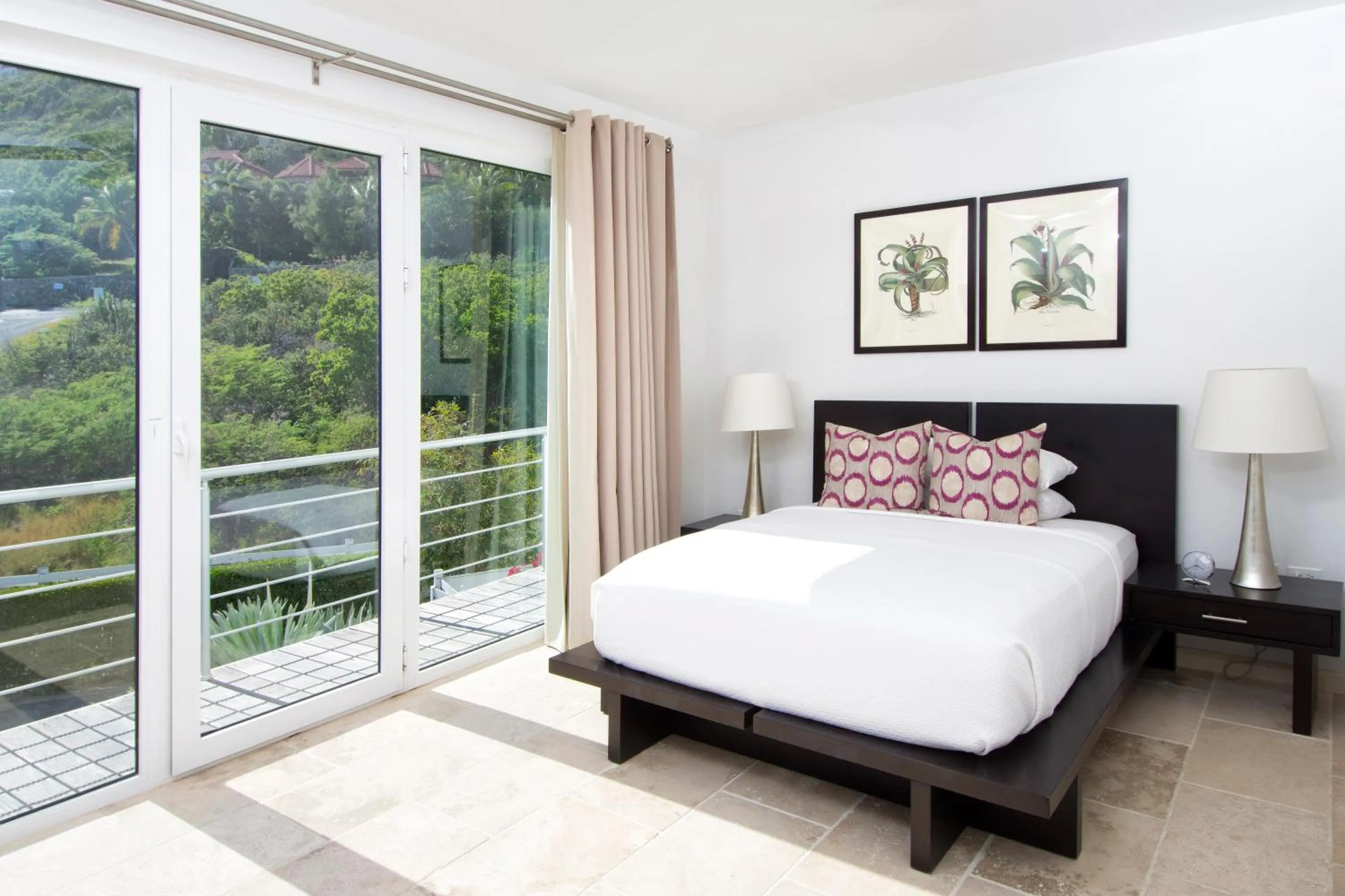 Bedroom, Bed in Coral Beach Club Villas & Marina