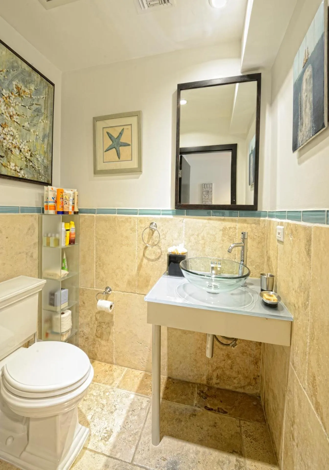 Bathroom in Coral Beach Club Villas & Marina