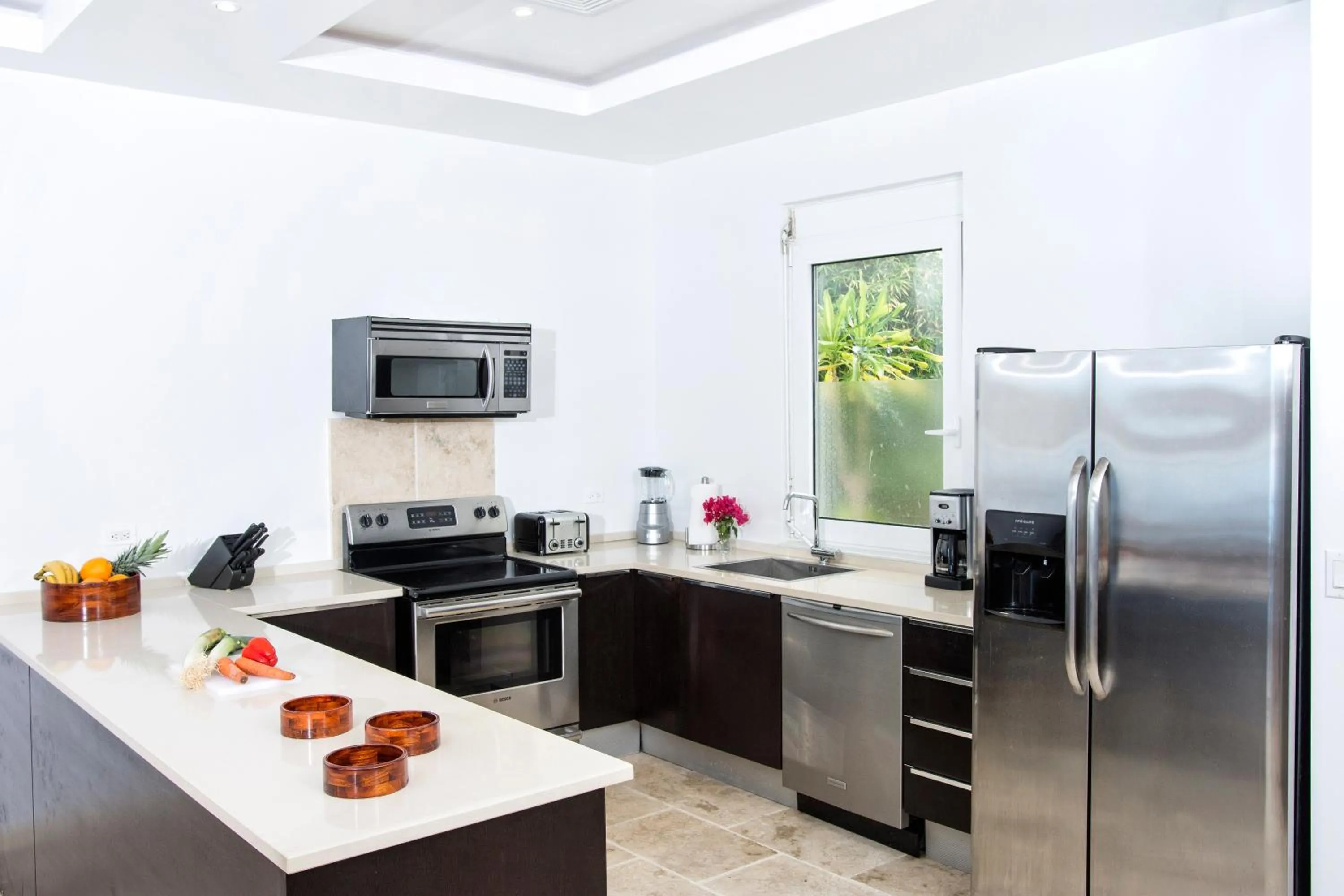 Kitchen or kitchenette in Coral Beach Club Villas & Marina