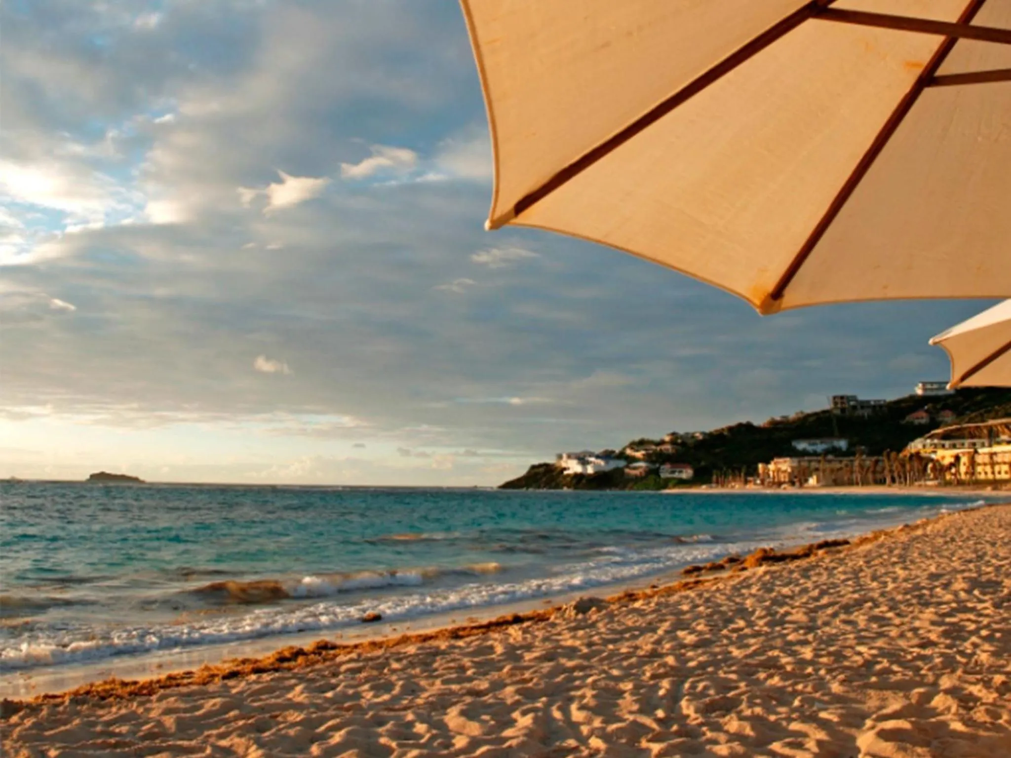 Beach in Coral Beach Club Villas & Marina