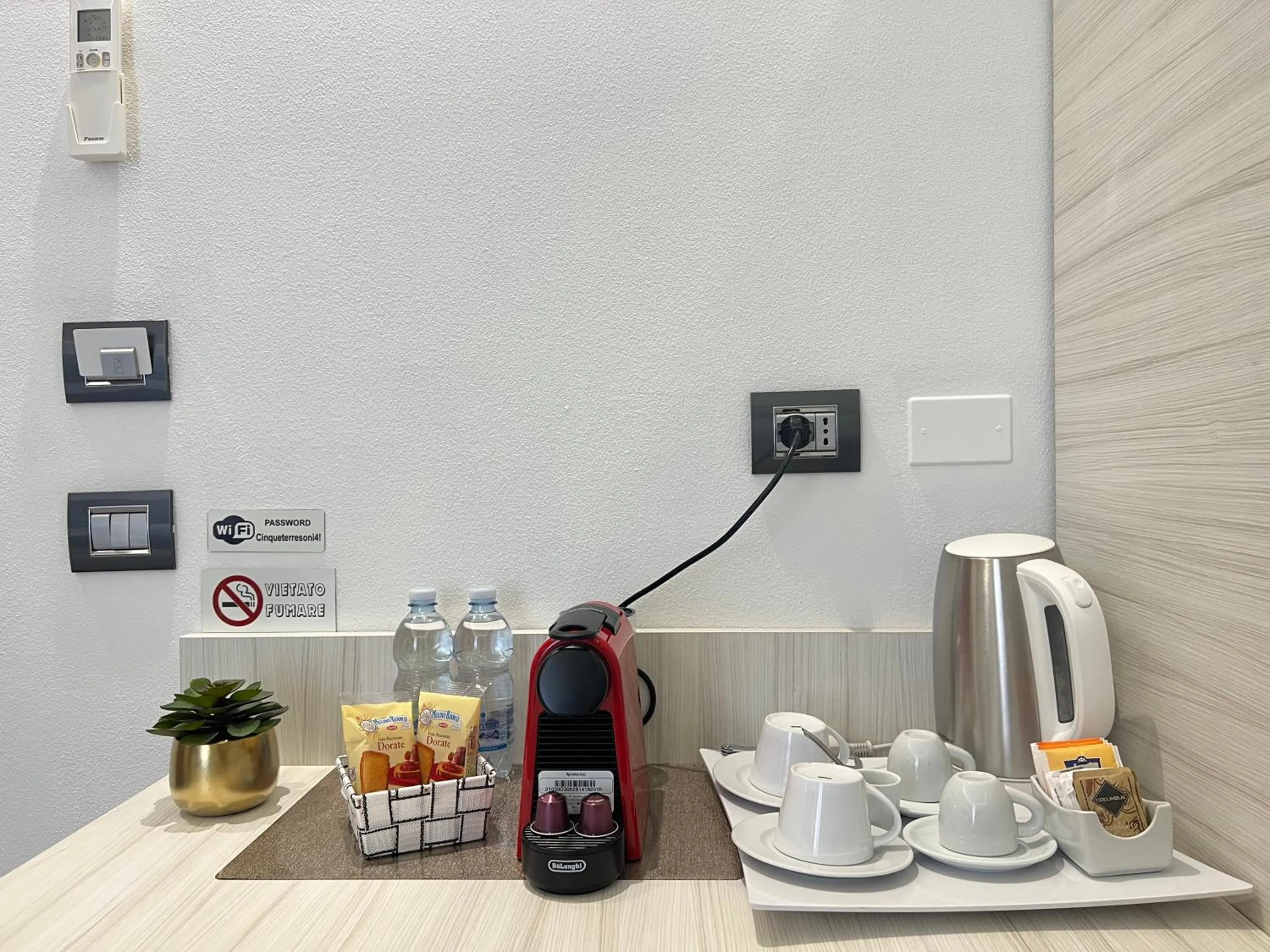 Food and drinks in Cinqueterre Behind