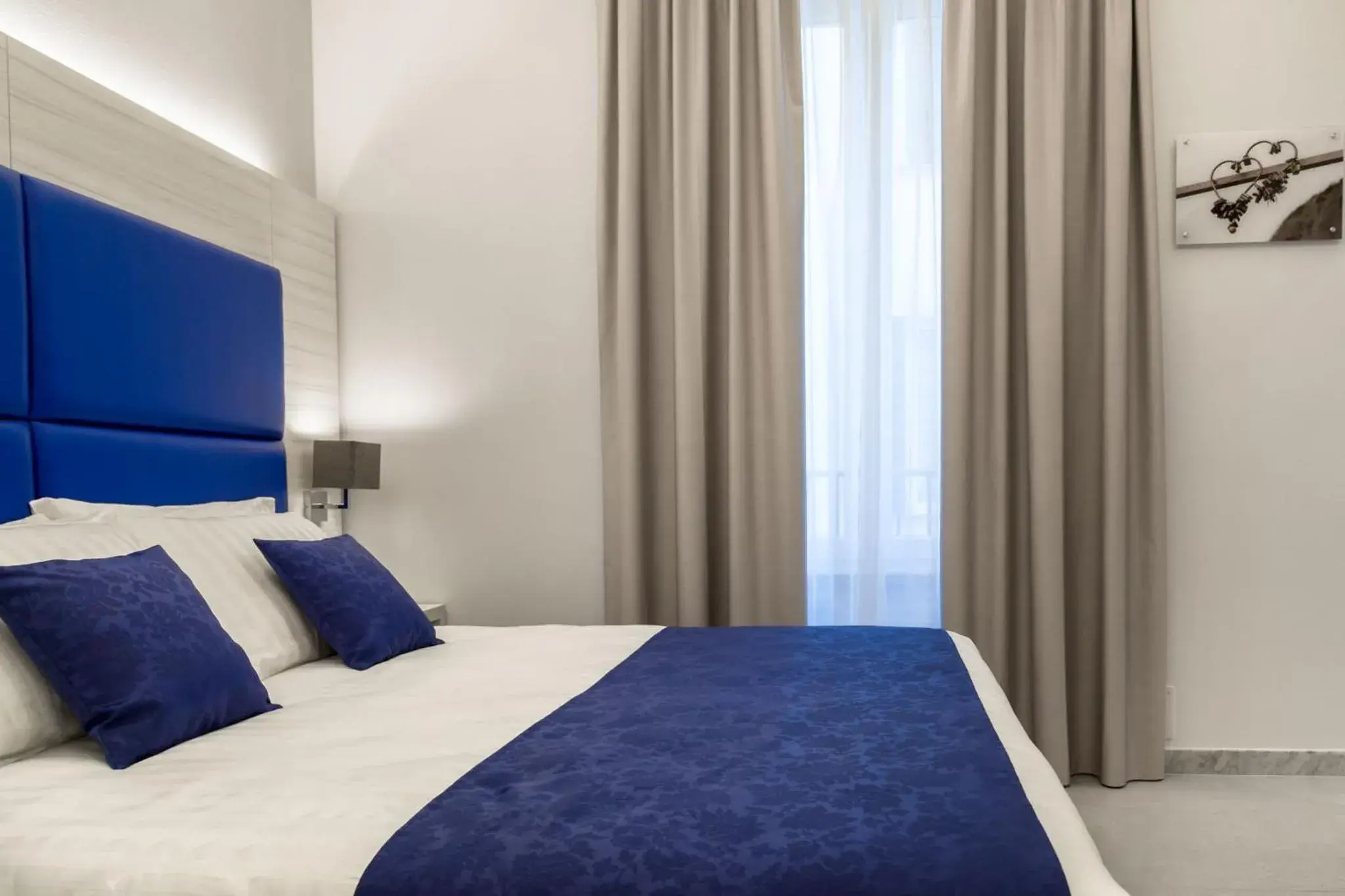 Double Room with Private Bathroom in Cinqueterre Behind Double Room with Private Bathroom in Cinqueterre Behind