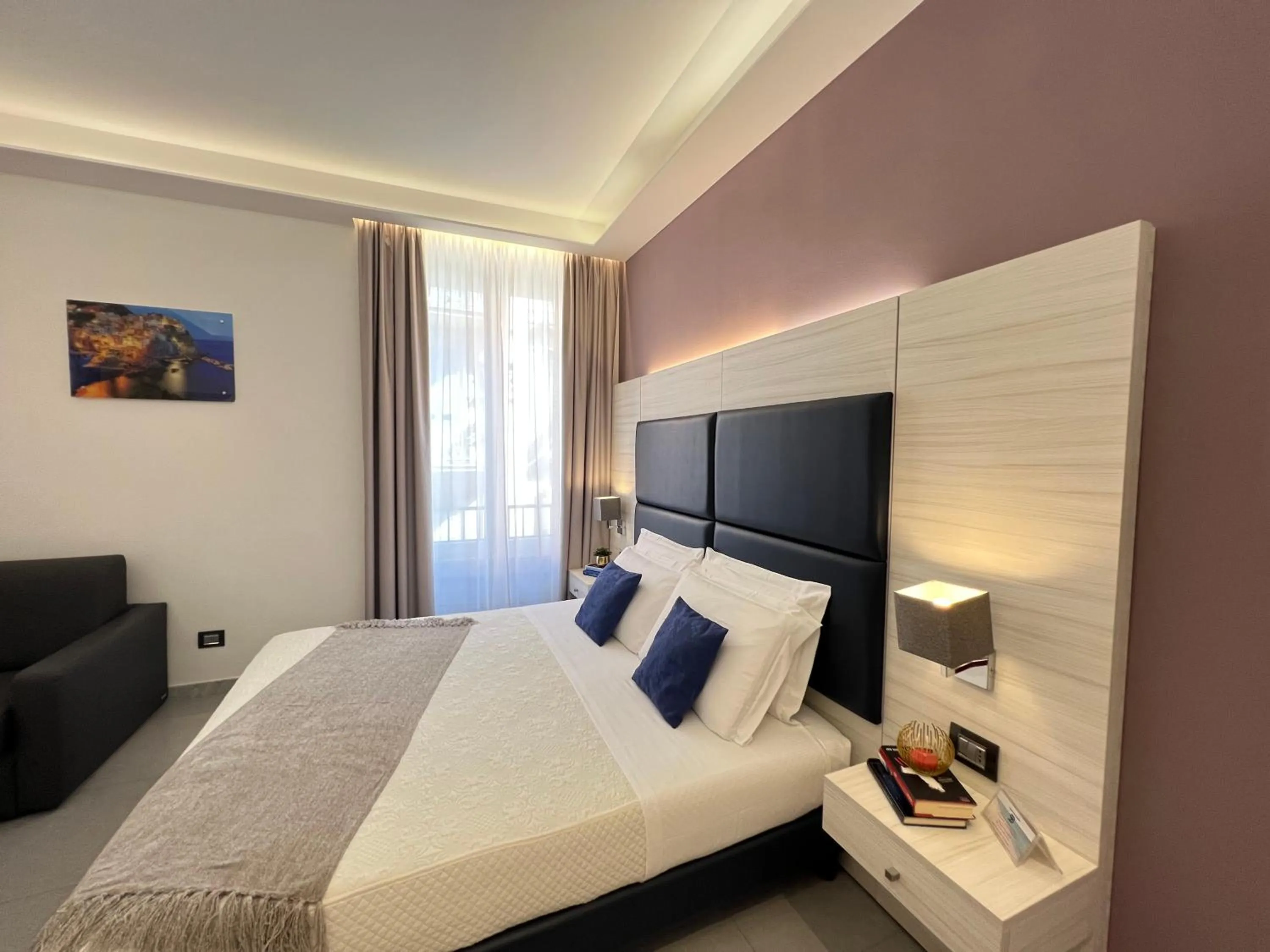 Bedroom, Bed in Cinqueterre Behind