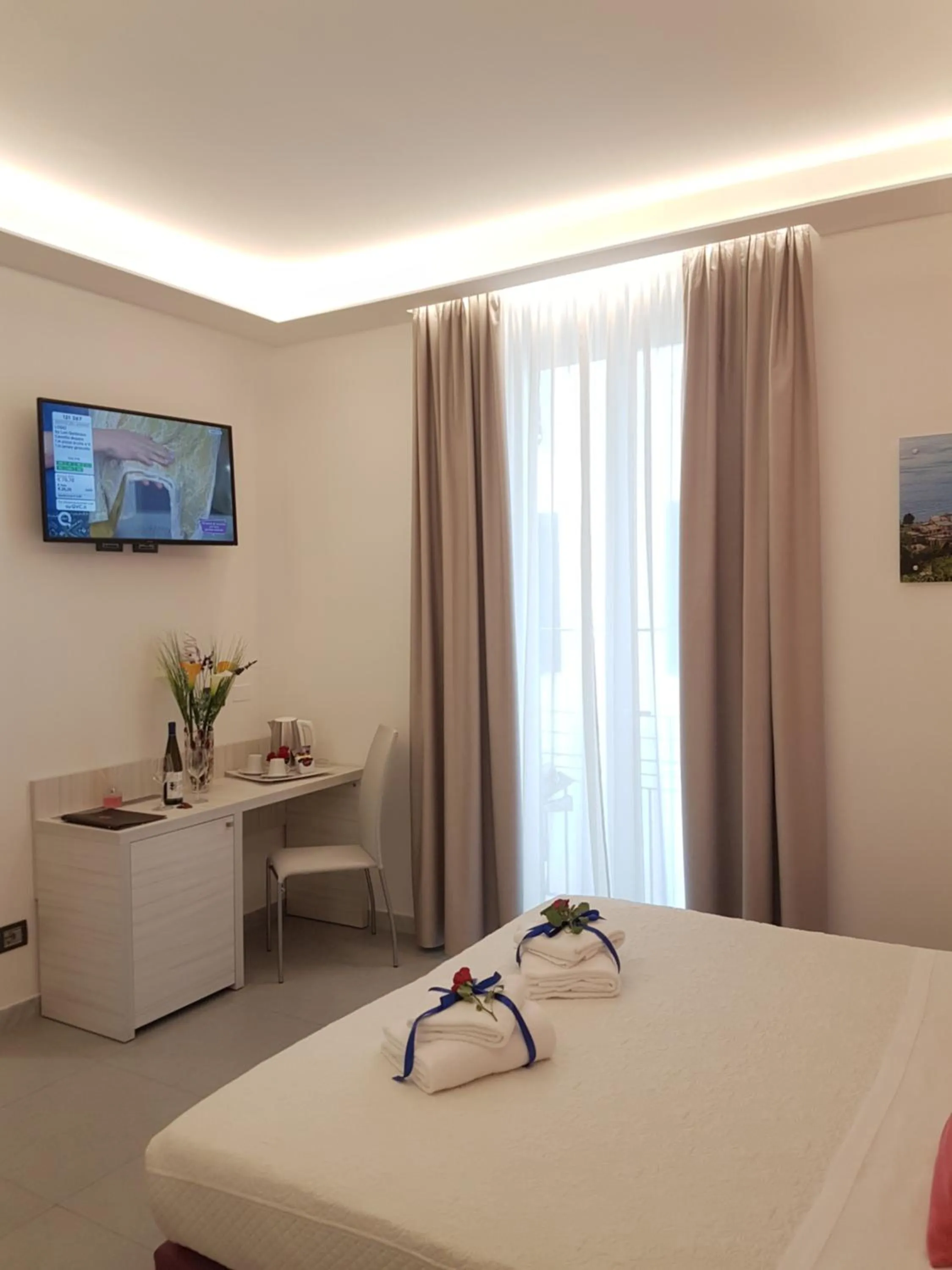 hair dresser, Bed in Cinqueterre Behind