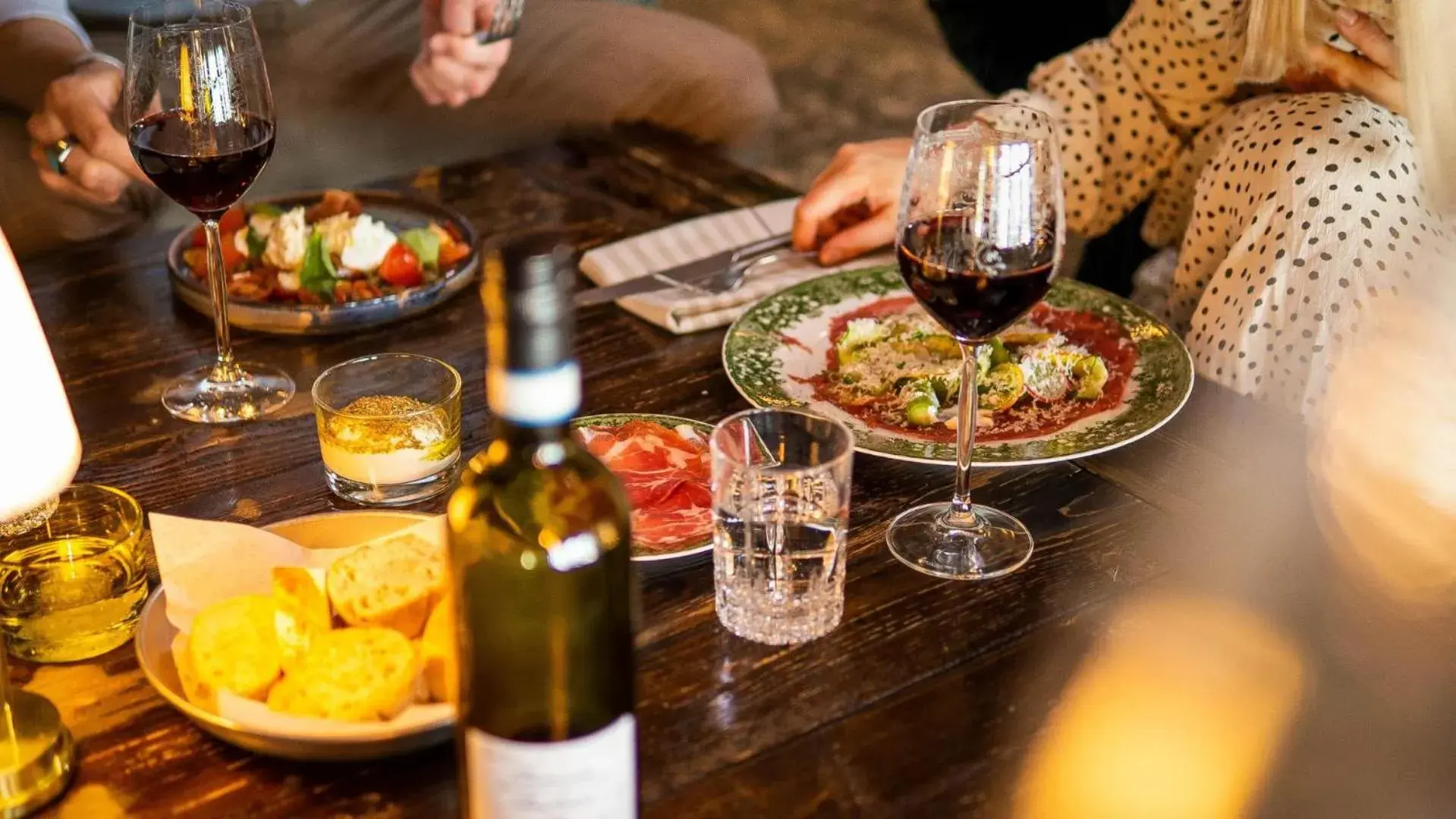 Restaurant/places to eat in Steam Hotel Restaurant/places to eat in Steam Hotel