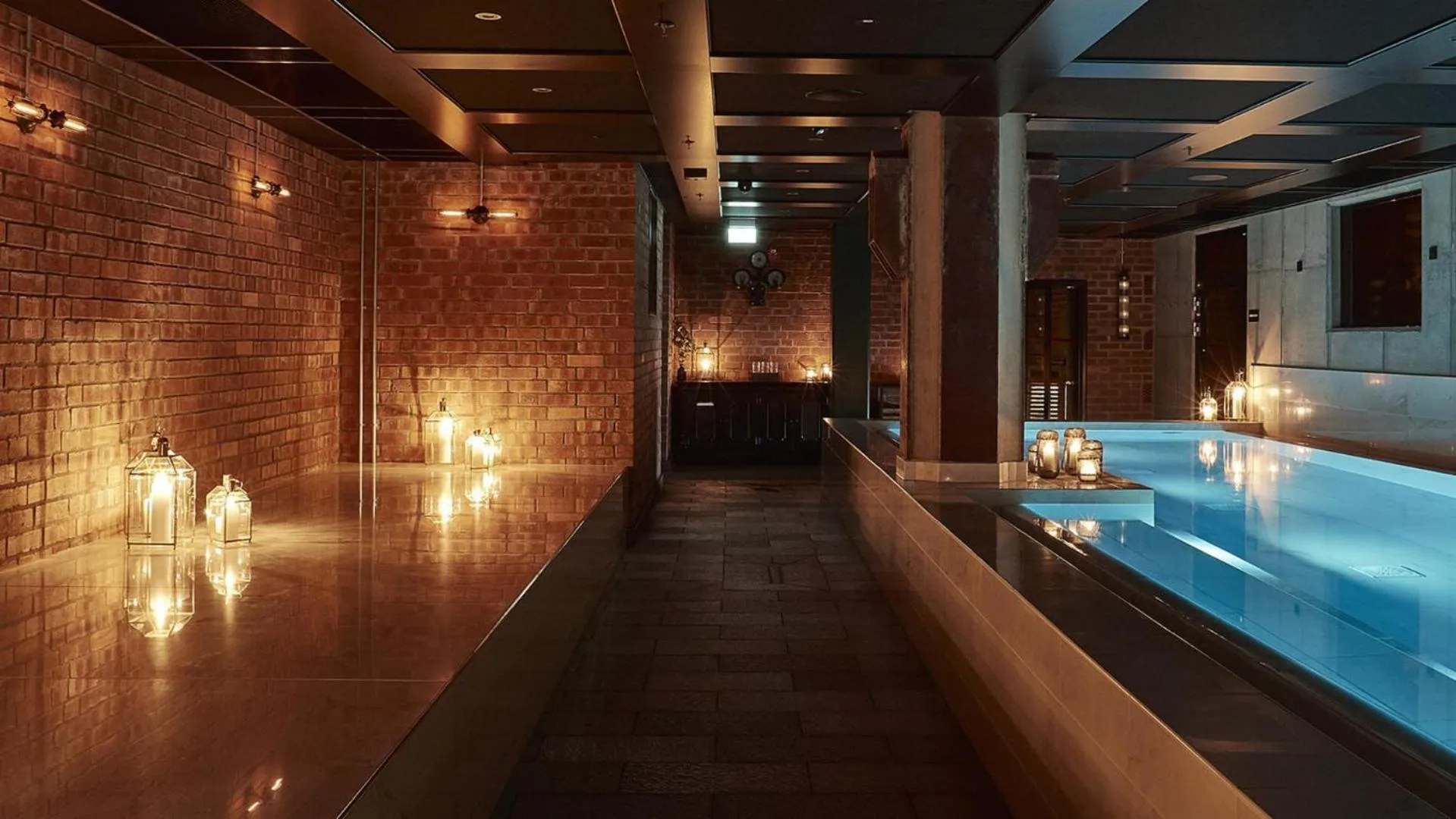 Swimming pool in Steam Hotel