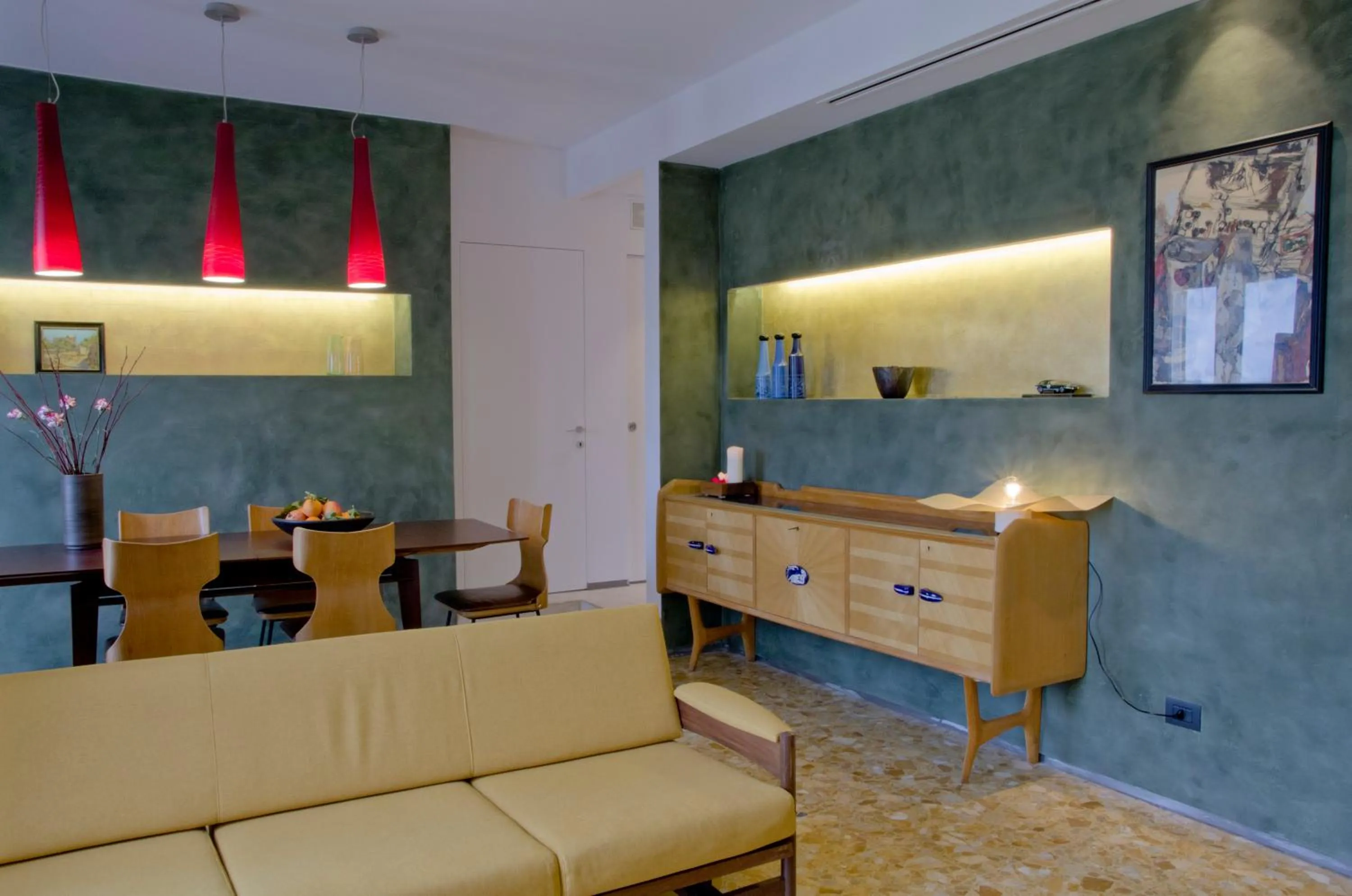 Communal lounge/ TV room in Limen Matera Guesthouse