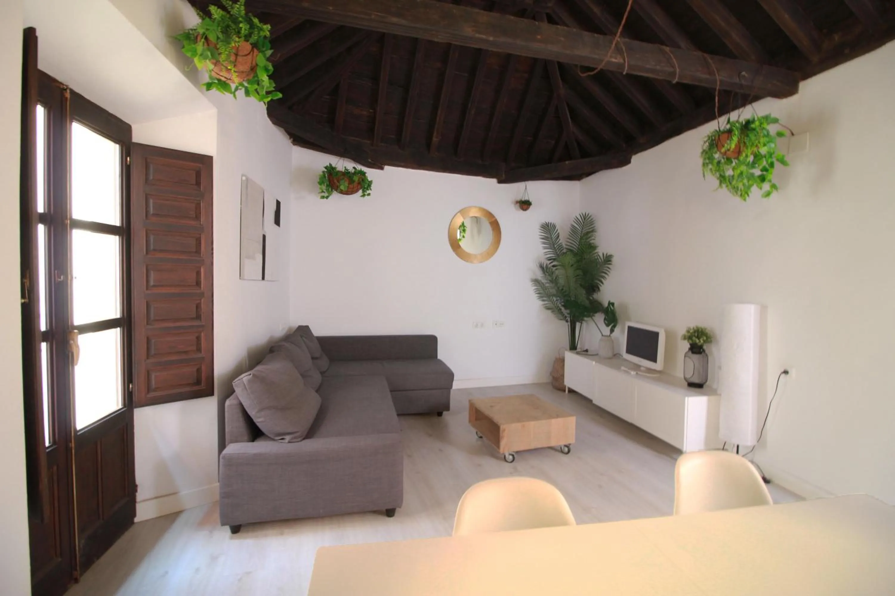 Zahira Suites