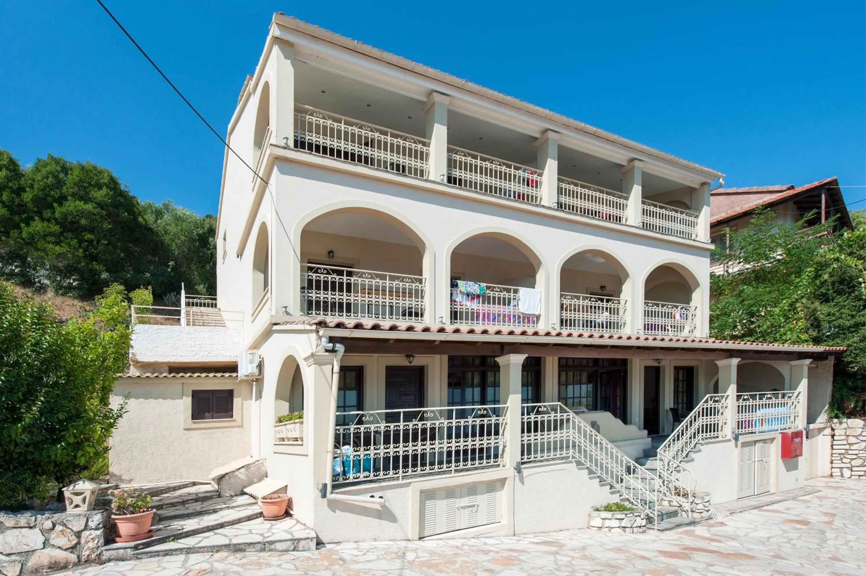 Dimitrios Apartments
