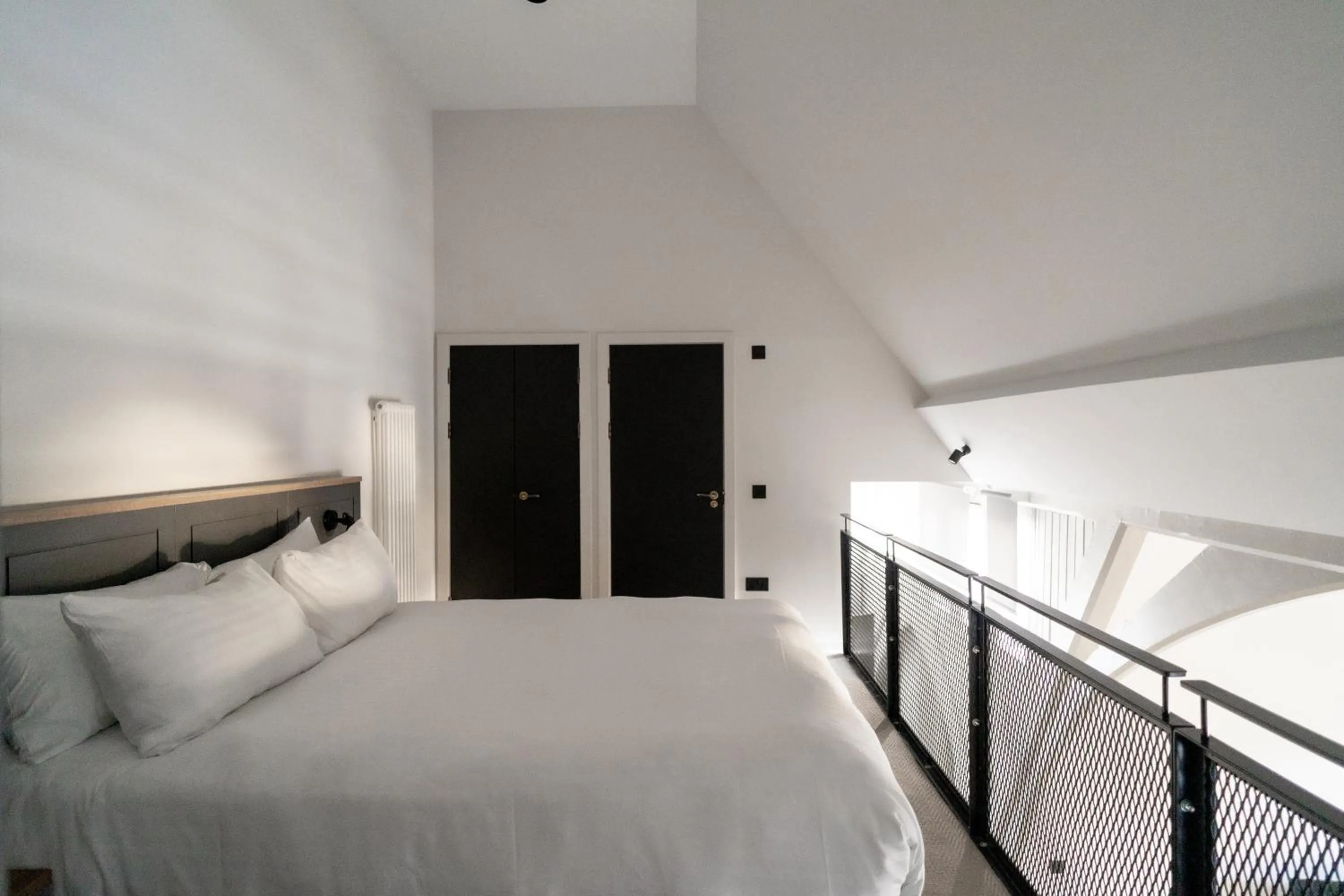 Bed in Linton Collection - Blackfriars Lofts