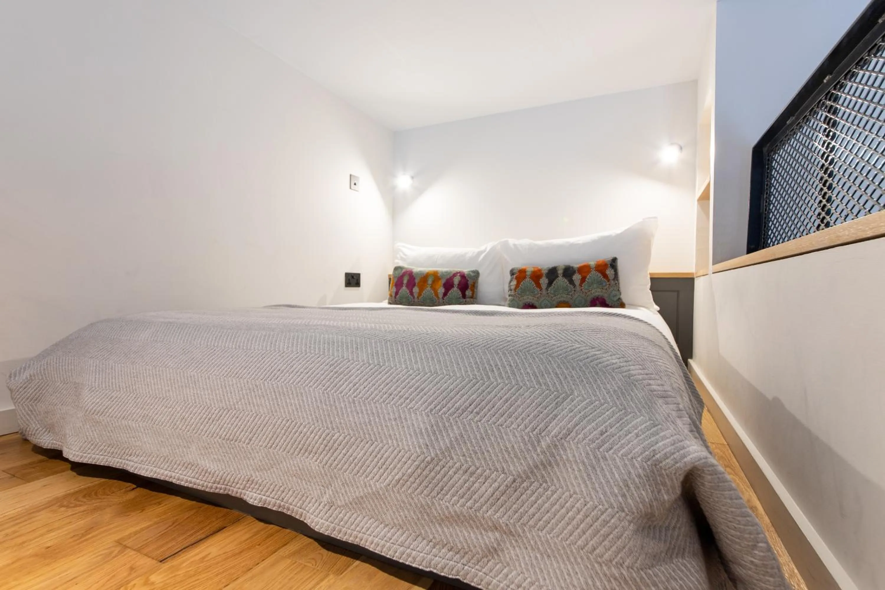Bed in Linton Collection - Blackfriars Lofts