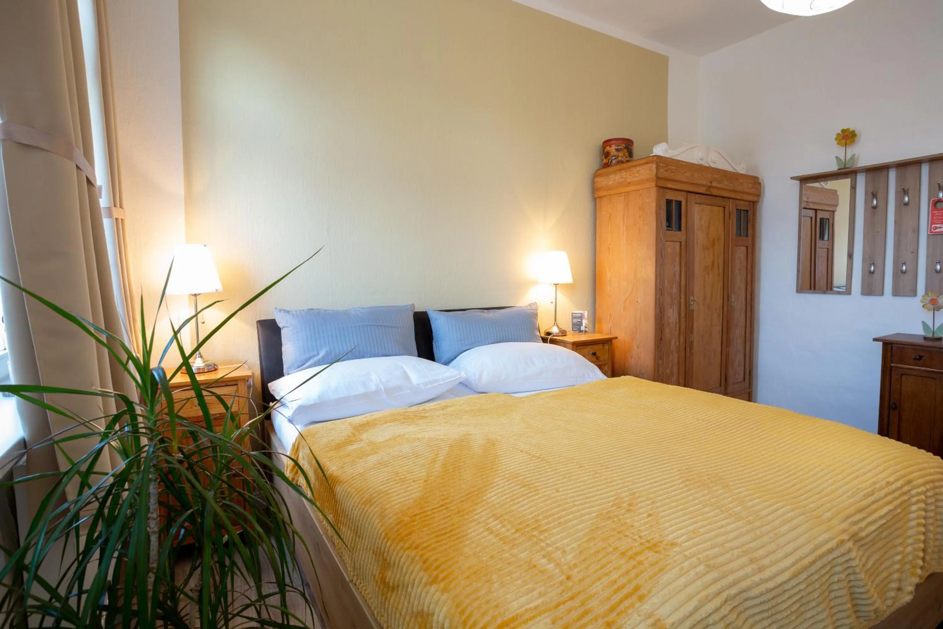 Bedroom, Bed in Klosterhotel Walkenried